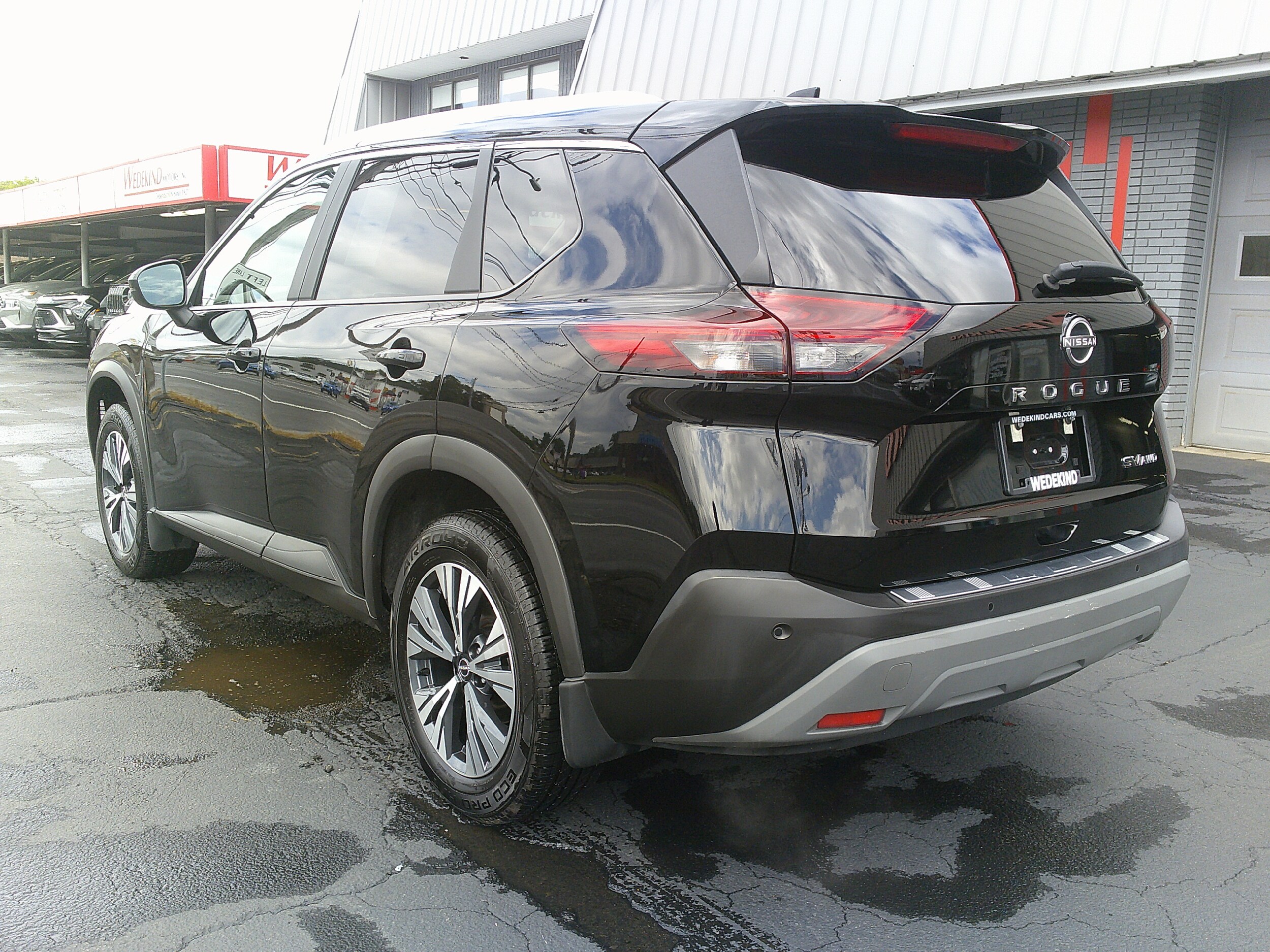 2023 Nissan Rogue SV photo 3