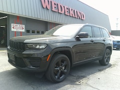 2023 Jeep Grand Cherokee Laredo SUV