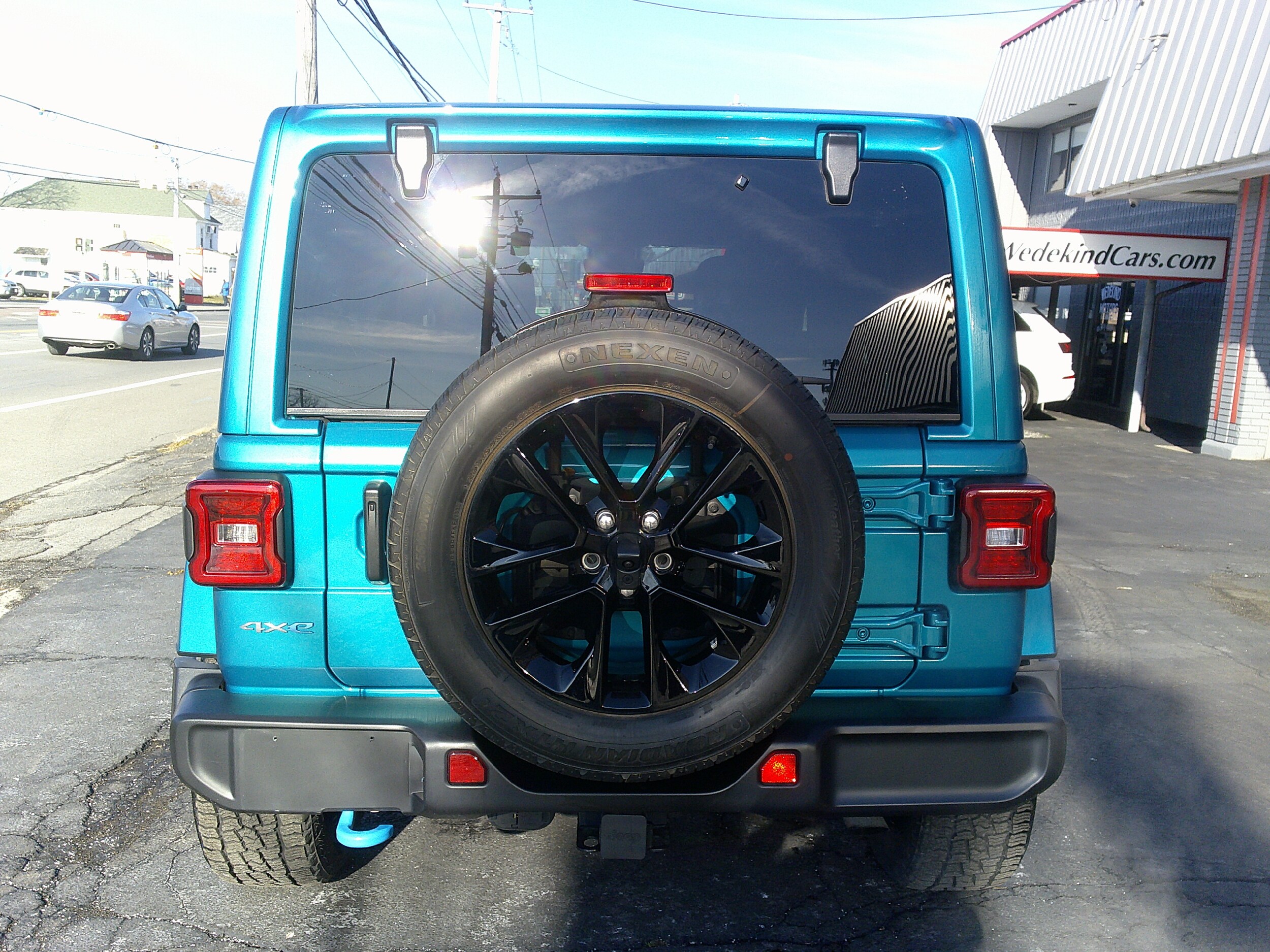 2024 Jeep Wrangler 4xe Sahara photo 4