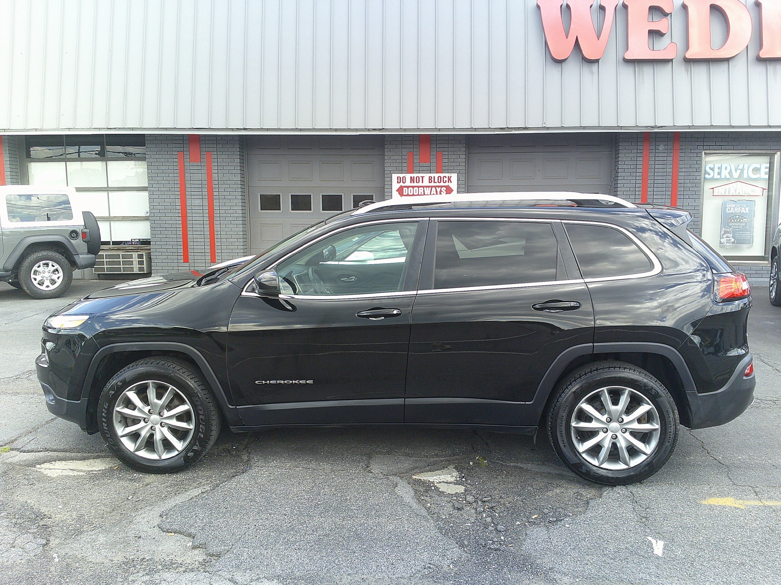 2018 Jeep Cherokee Limited photo 3