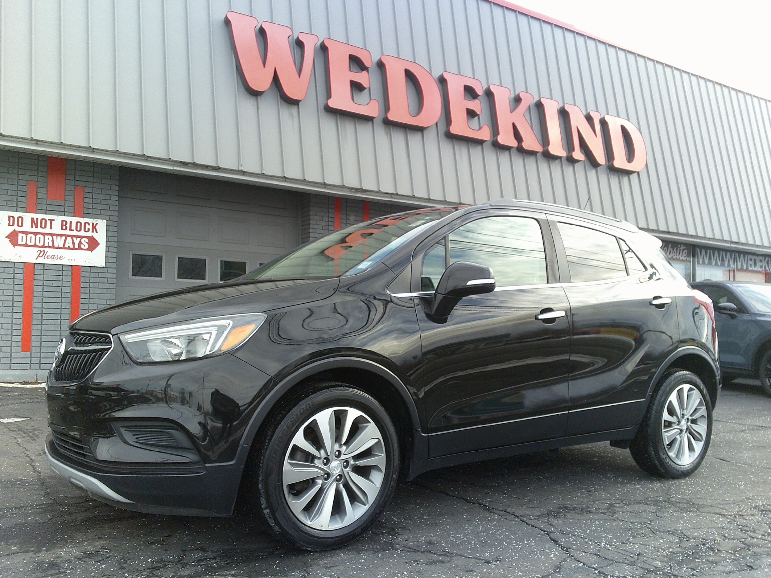 2019 Buick Encore Preferred's photo