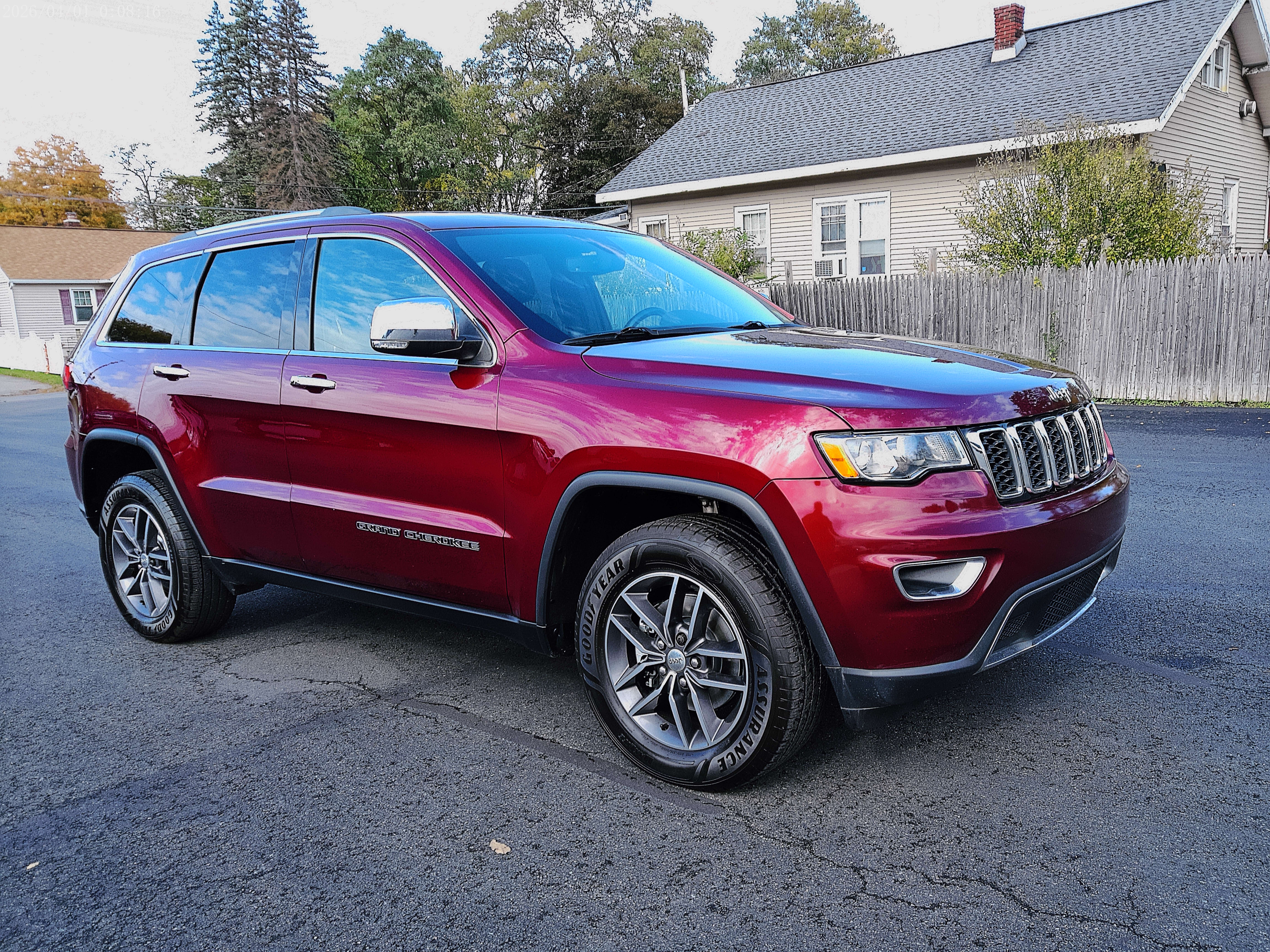 Velvet Red Pearlcoat 2018 Jeep Grand Cherokee SUV / Crossover Four-Wheel Drive 8-Speed Automatic
