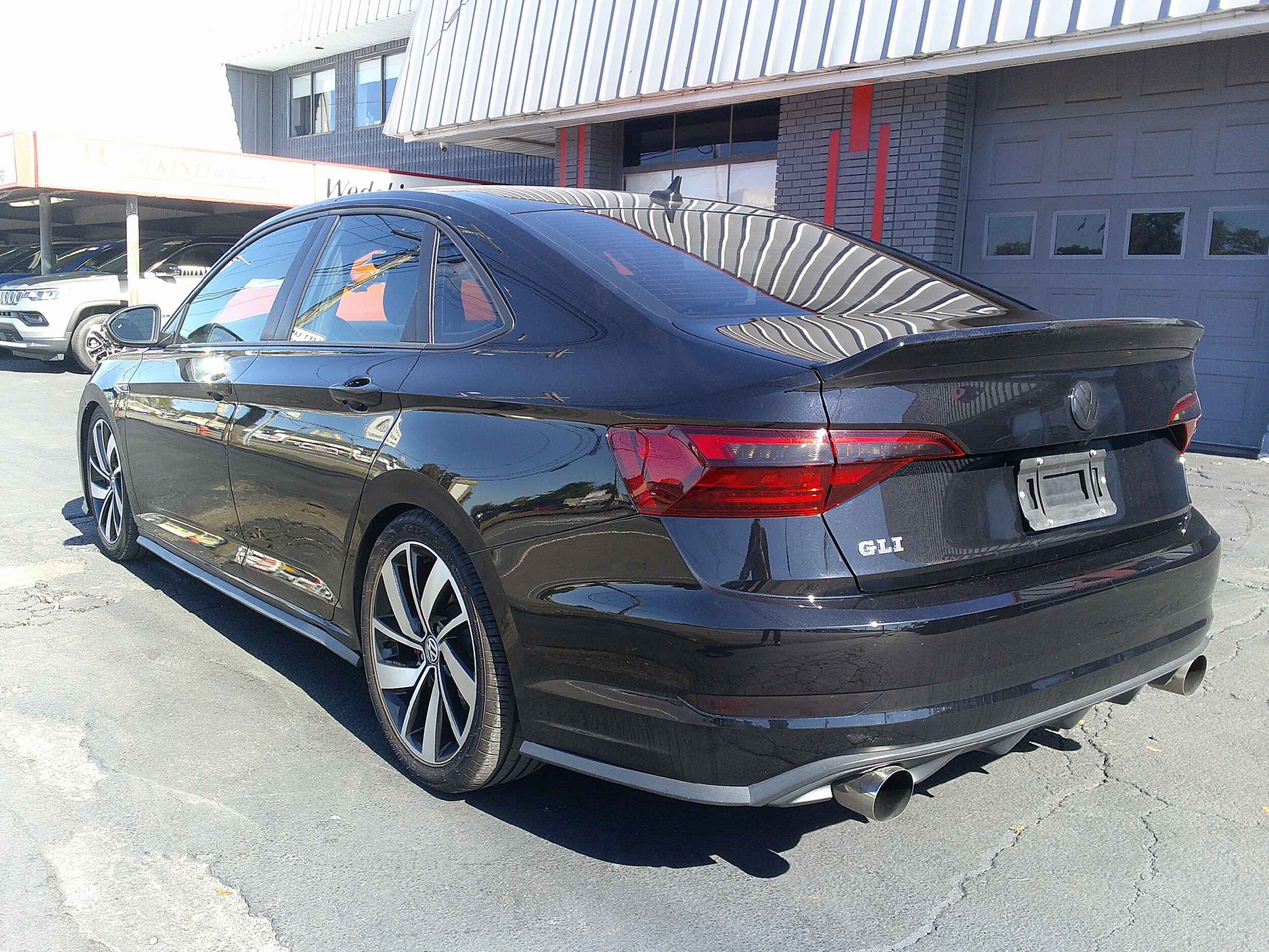 2021 Volkswagen Jetta GLI 2.0T photo 2