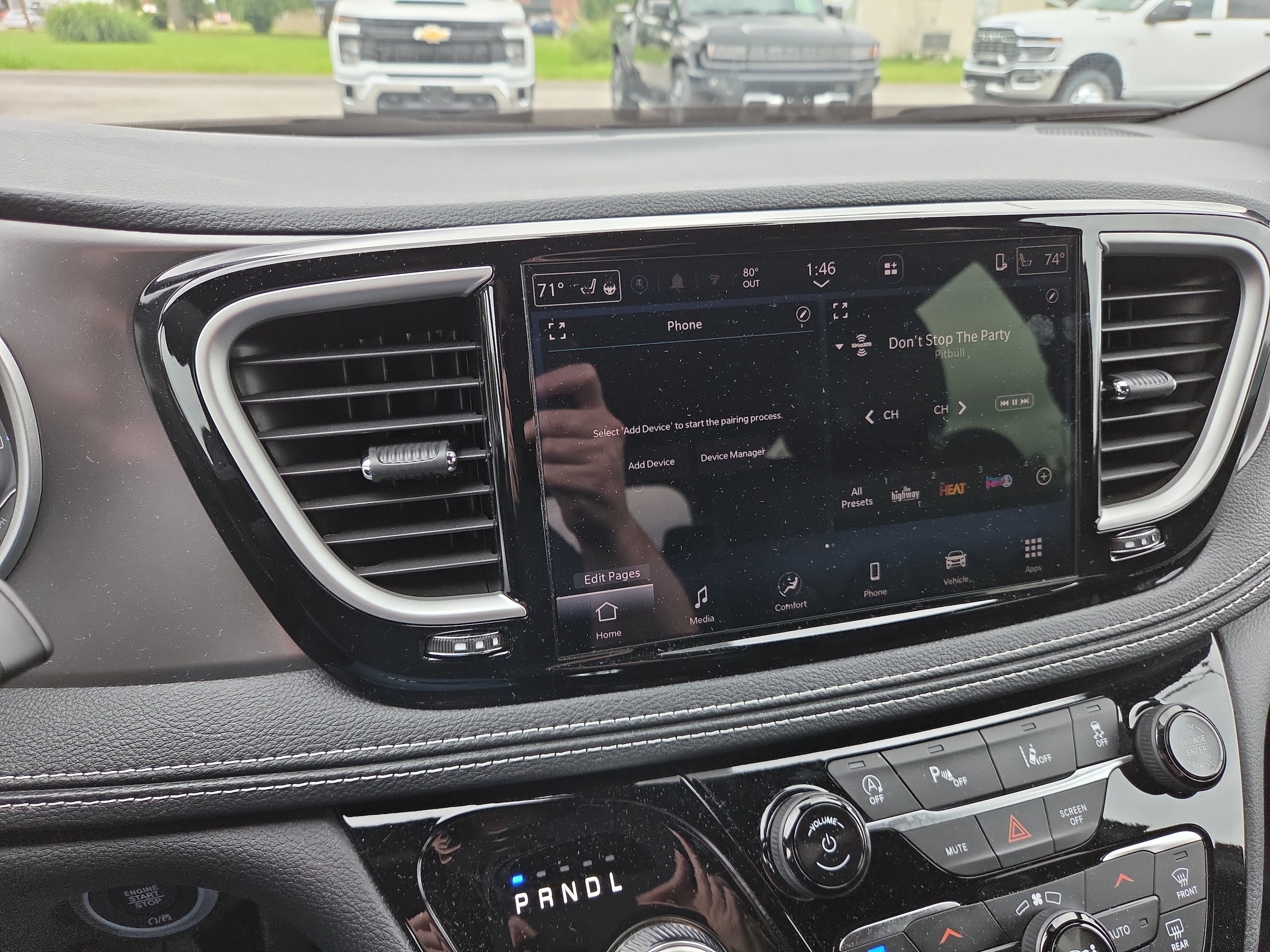 2026 Chrysler Pacifica Select - Photo 9