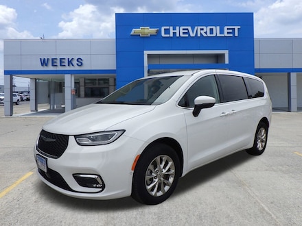 2025 Chrysler Pacifica Select Van Passenger Van