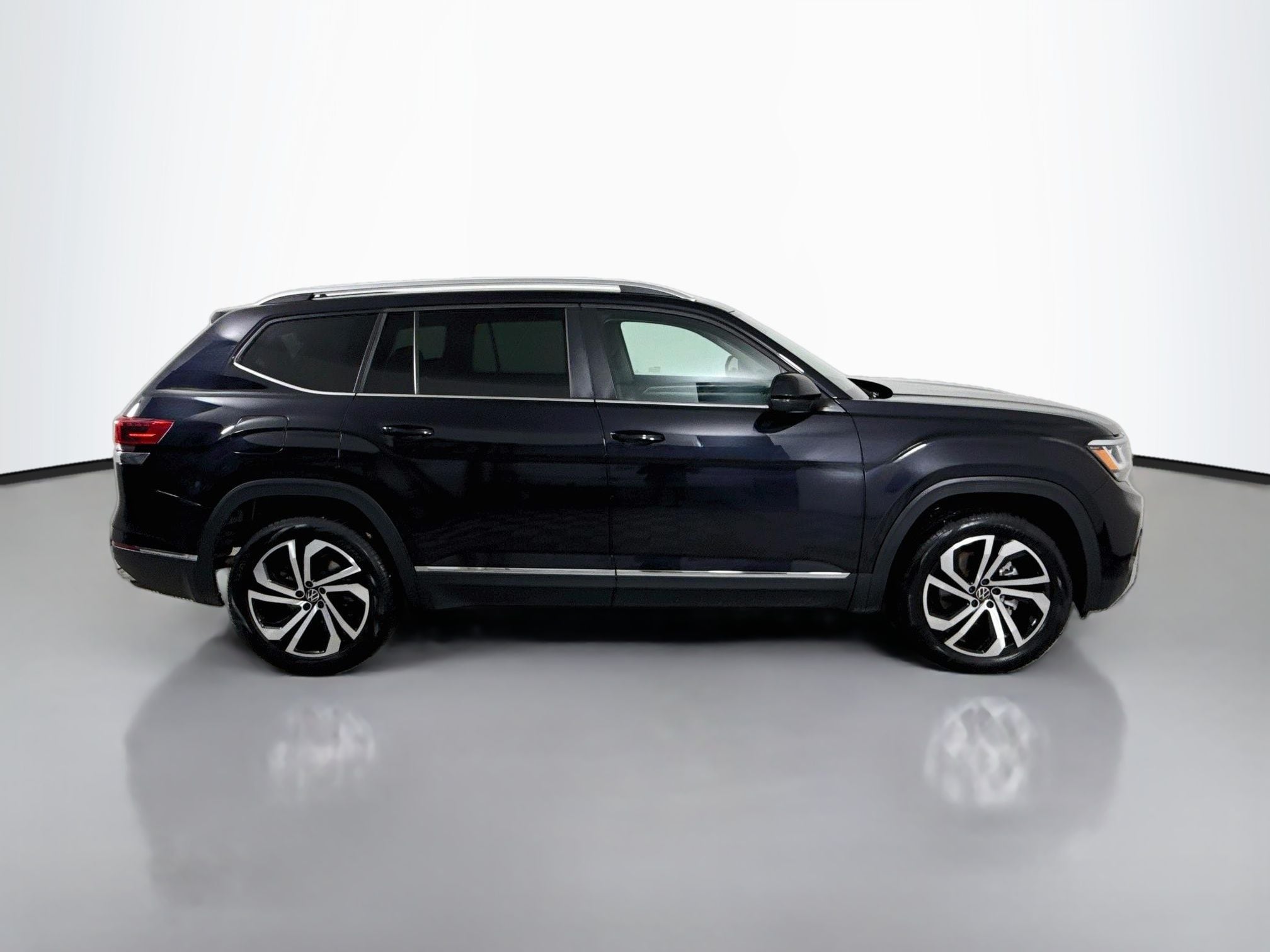 2023 Volkswagen Atlas SEL - Photo 8