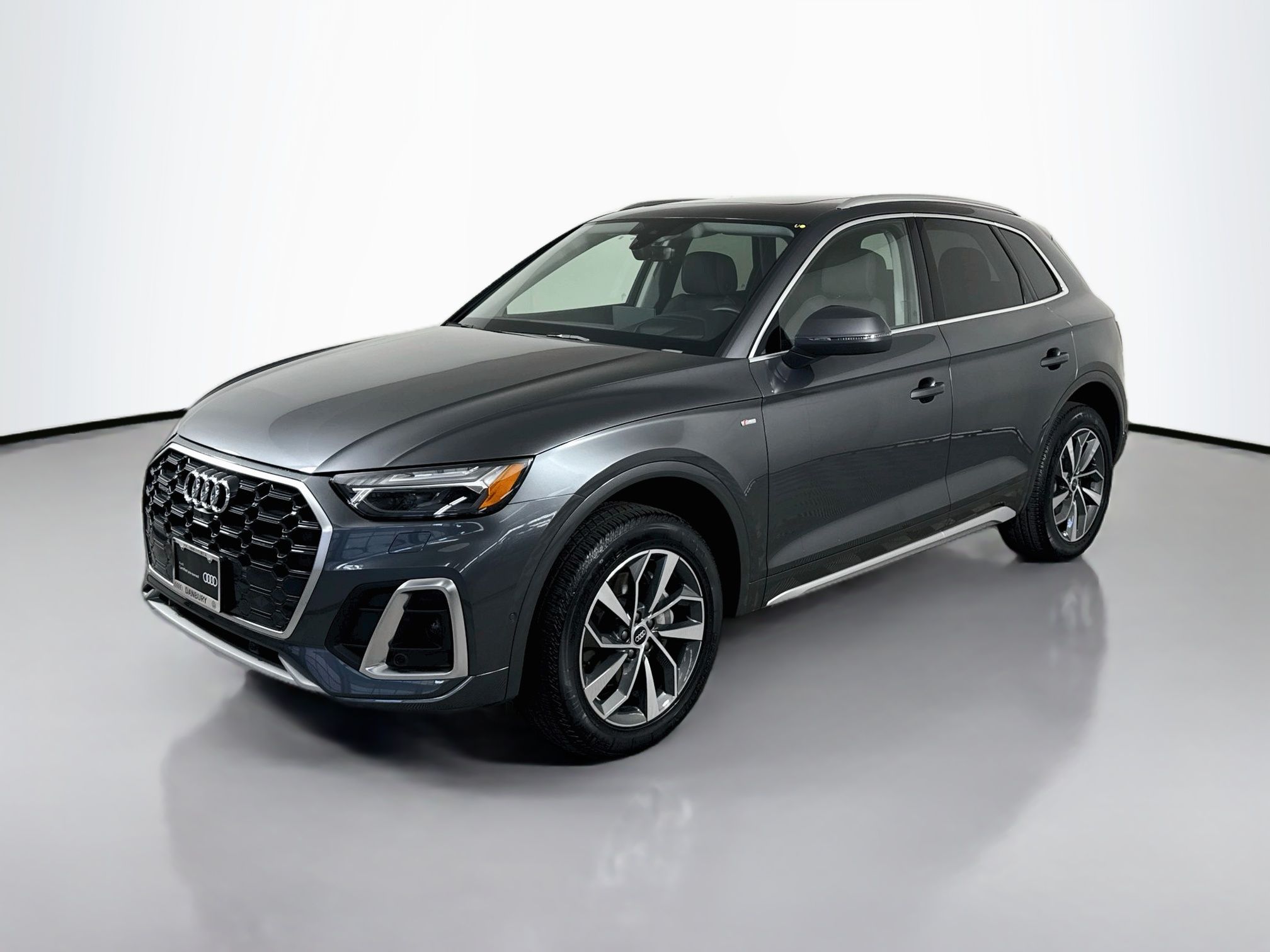 2023 Audi Q5 45 Prestige's photo