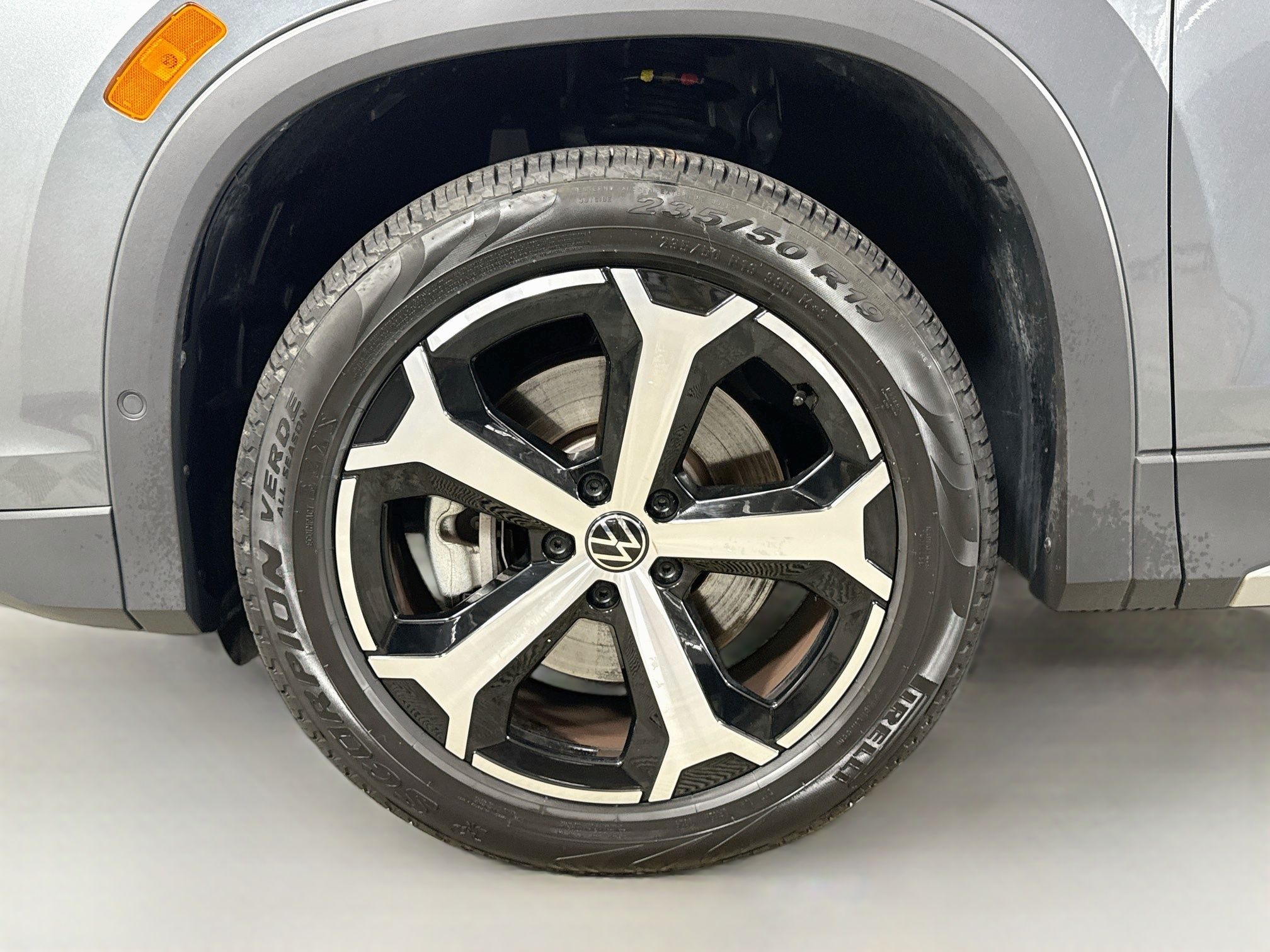 2025 Volkswagen Tiguan SE - Photo 26
