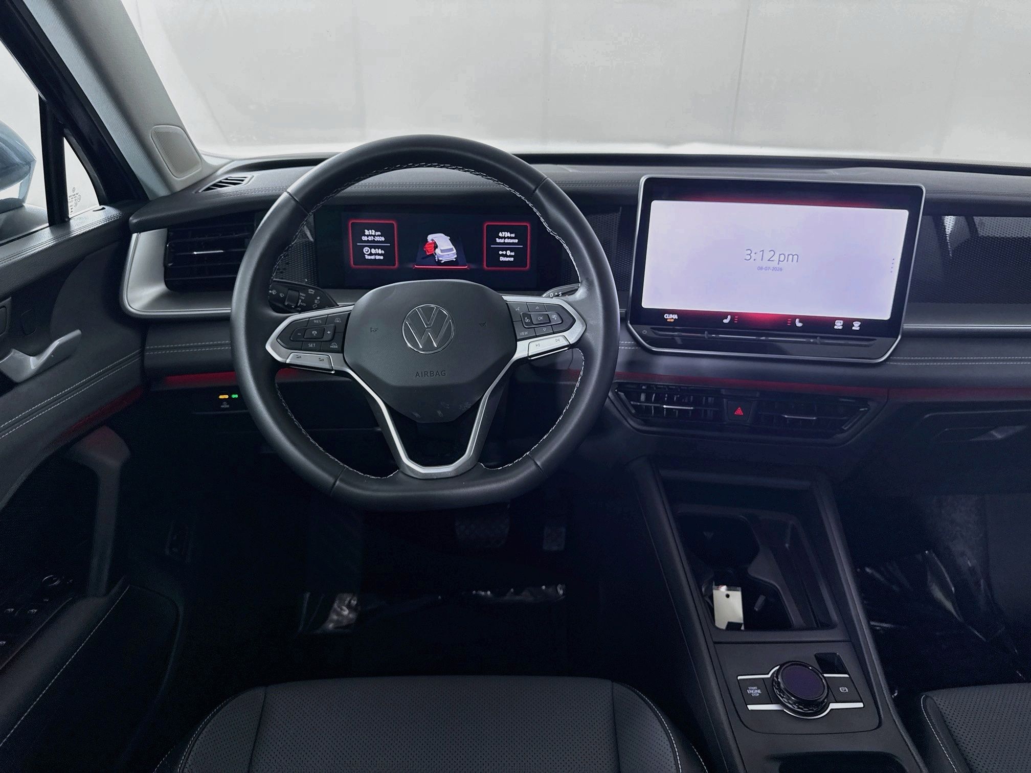 2025 Volkswagen Tiguan SE - Photo 18