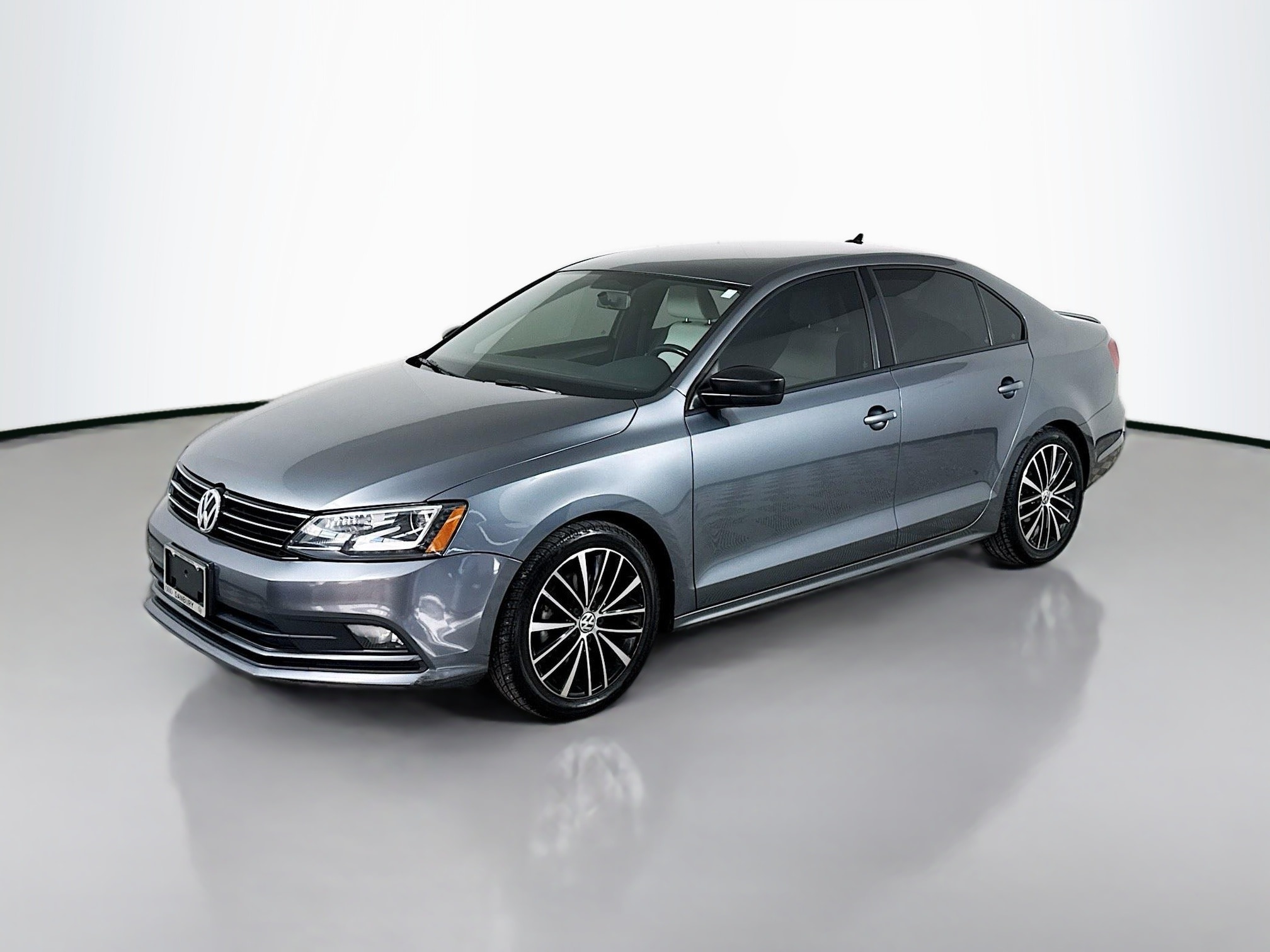 2016 Volkswagen Jetta Sport's photo