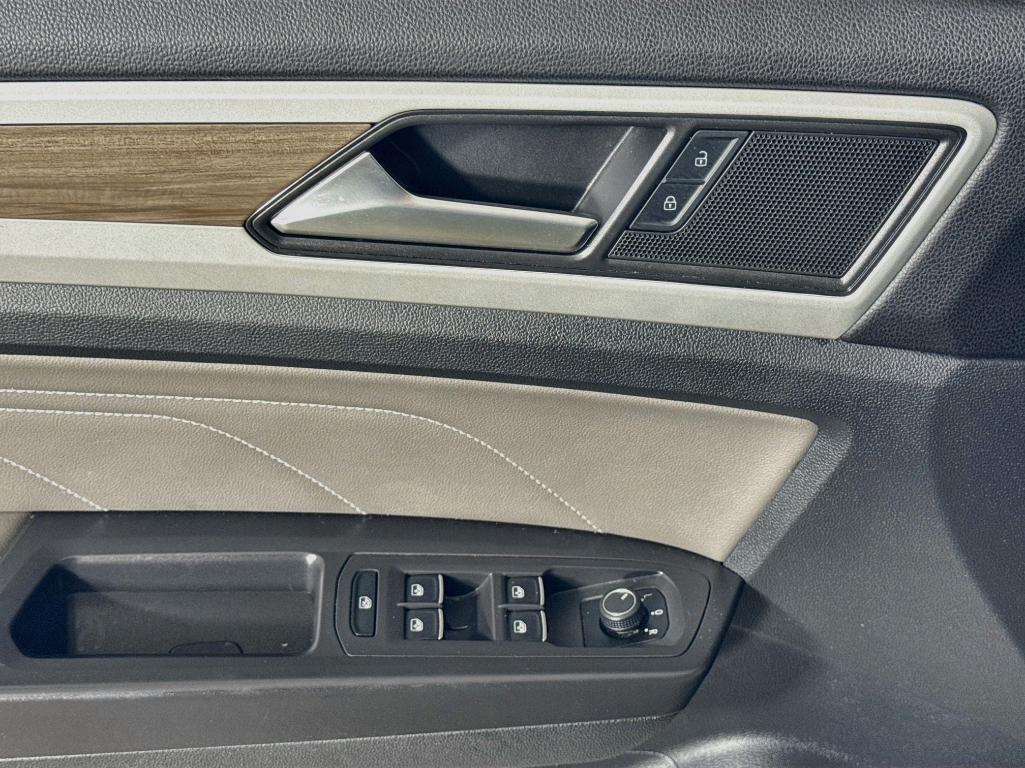 2023 Volkswagen Atlas SEL - Photo 11