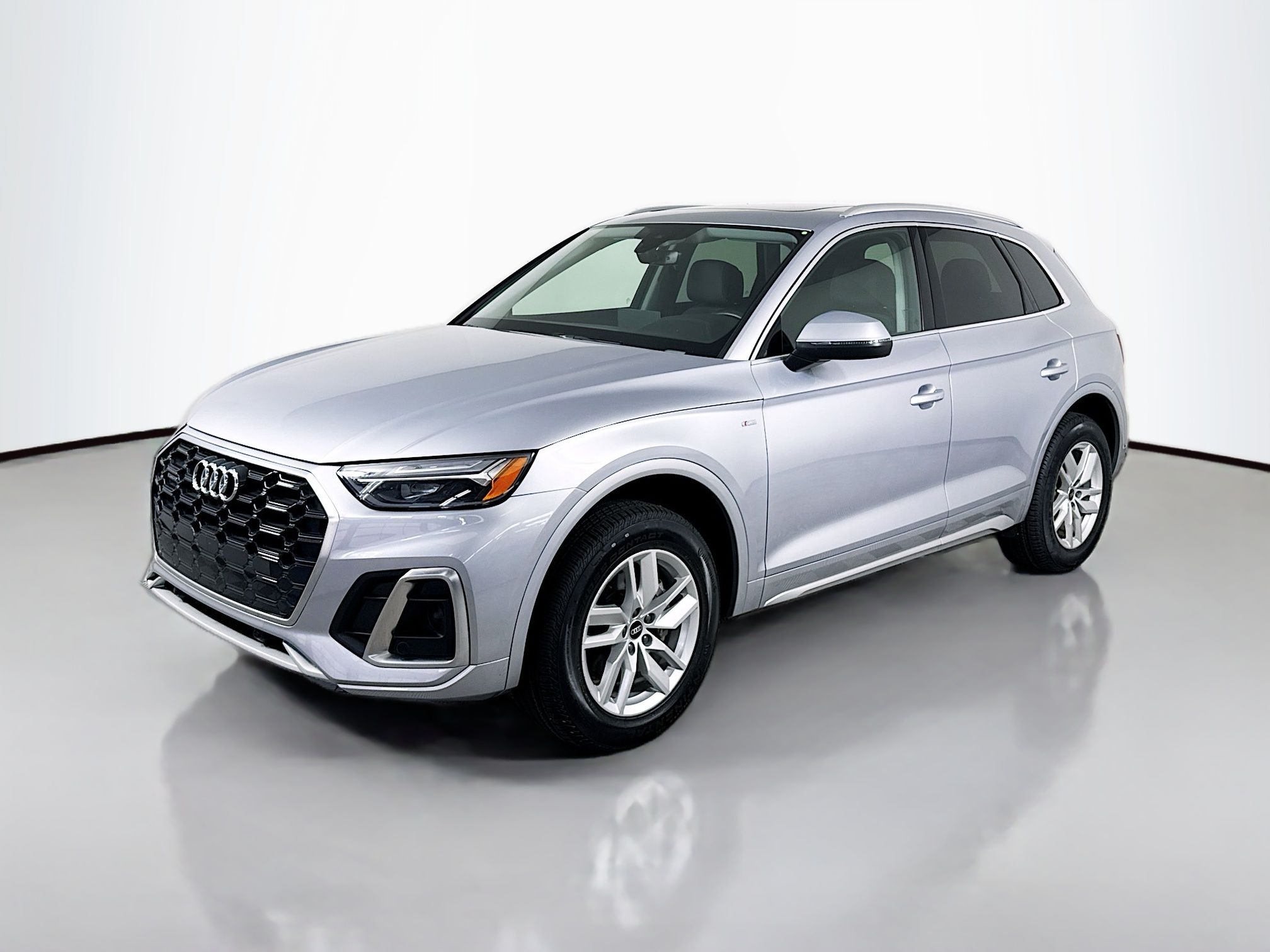 2023 Audi Q5 45 Premium's photo