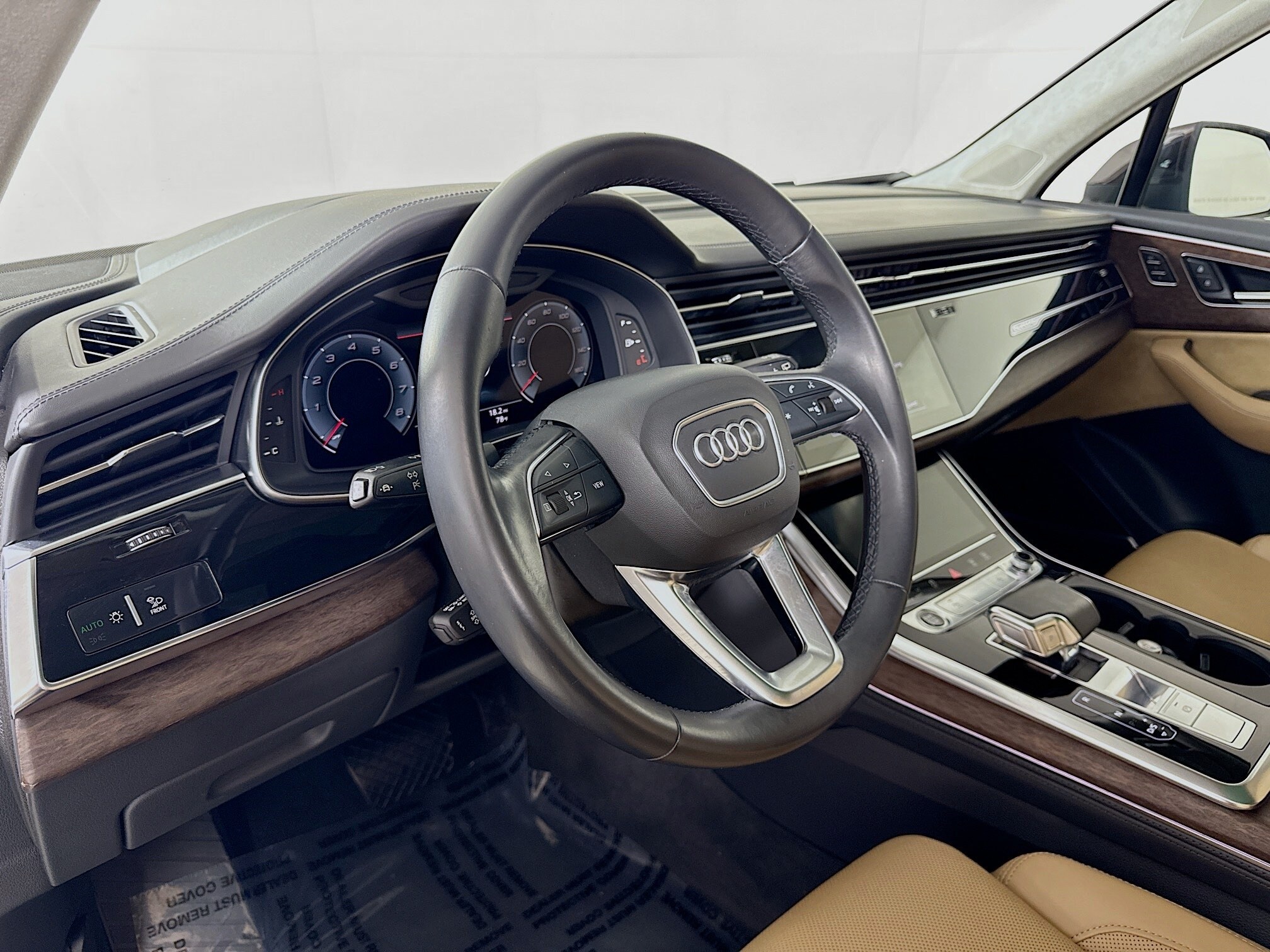 2021 Audi Q7 55 Prestige photo 4
