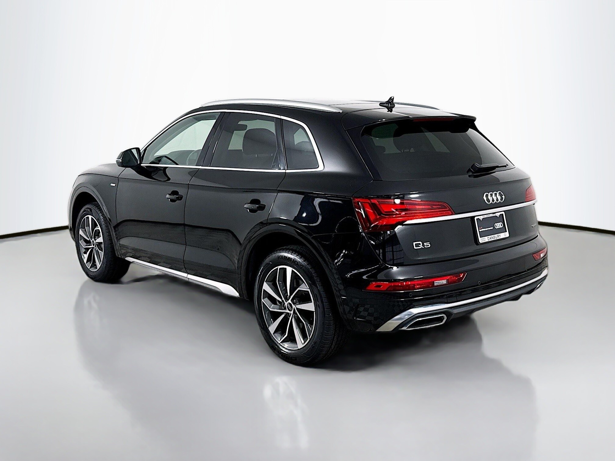2023 Audi Q5 45 S line Premium Plus photo 3