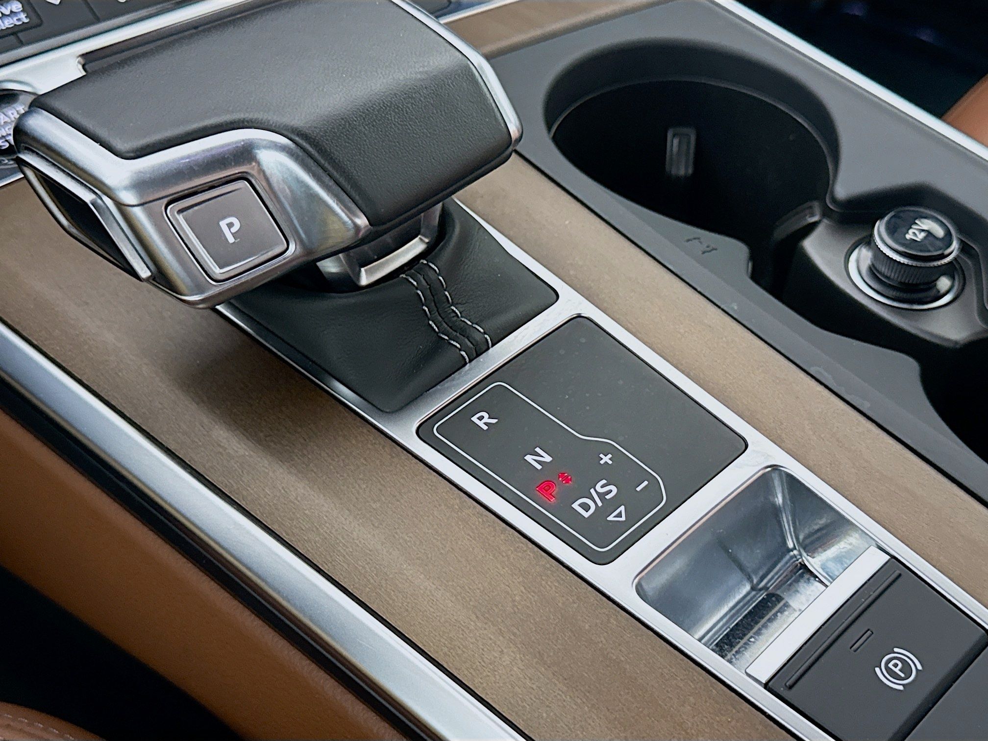 2024 Audi A6 Premium - Photo 19