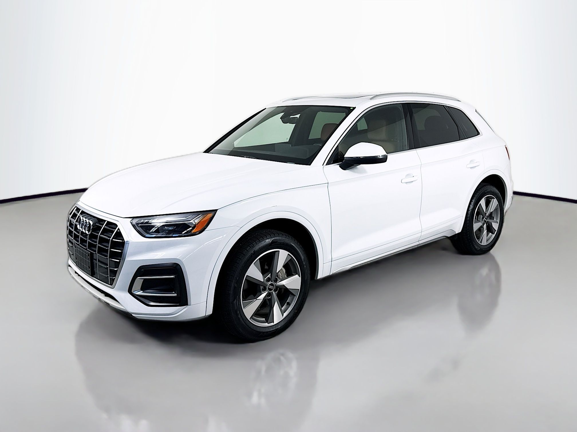 2023 Audi Q5 40 Premium's photo