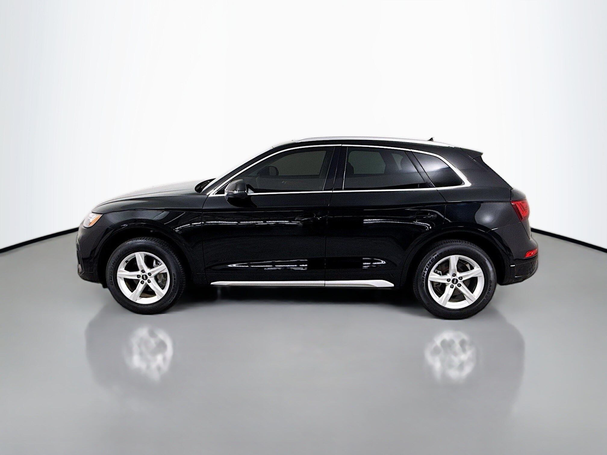 2023 Audi Q5 40 Premium photo 2