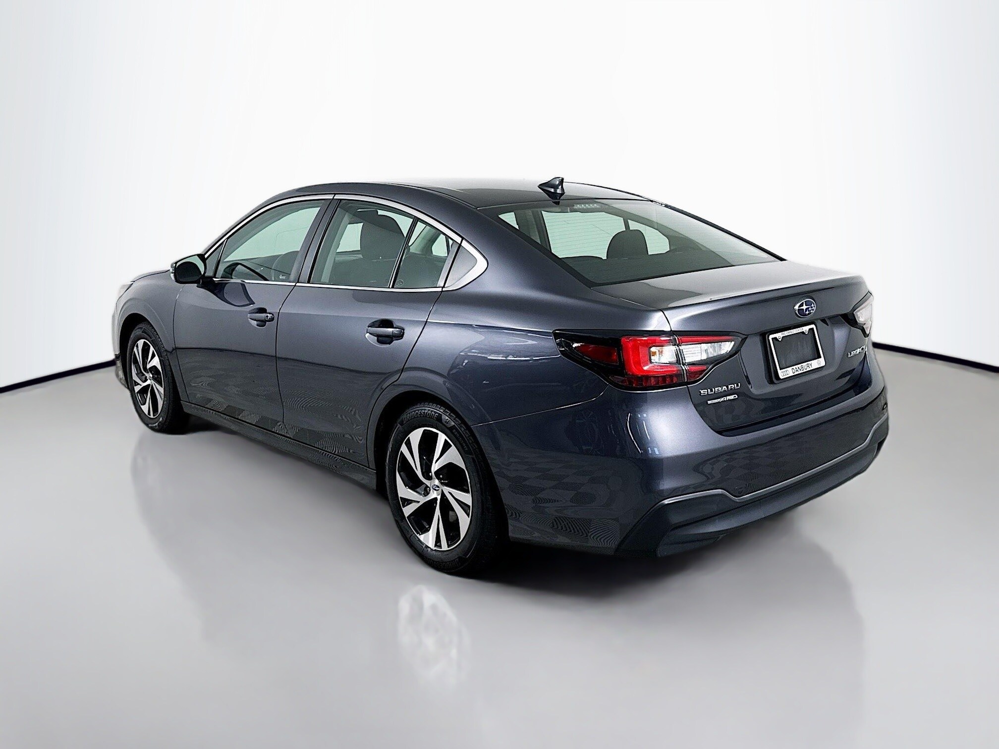 2020 Subaru Legacy Premium photo 3