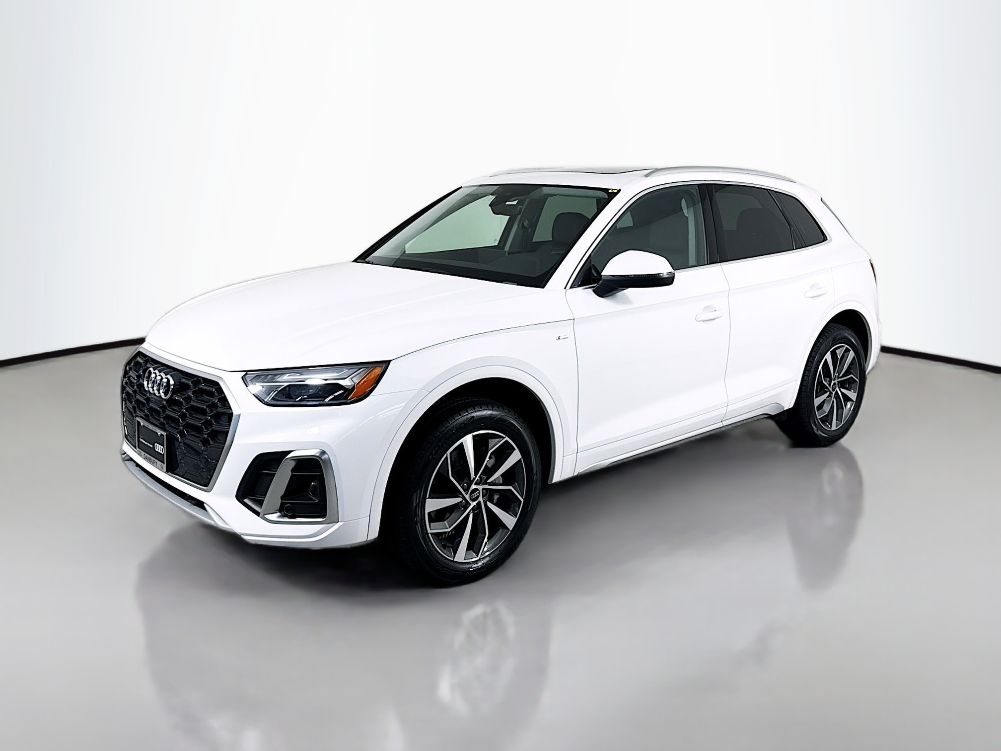 2024 Audi Q5 Premium Plus's photo