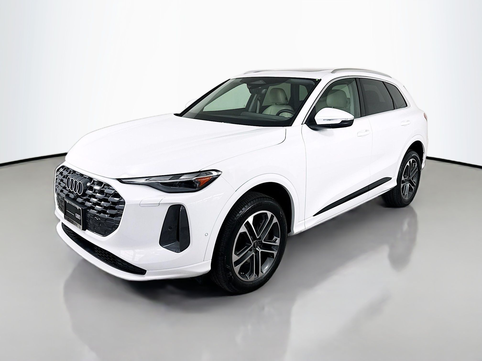 2025 Audi Q5 Premium quattro's photo