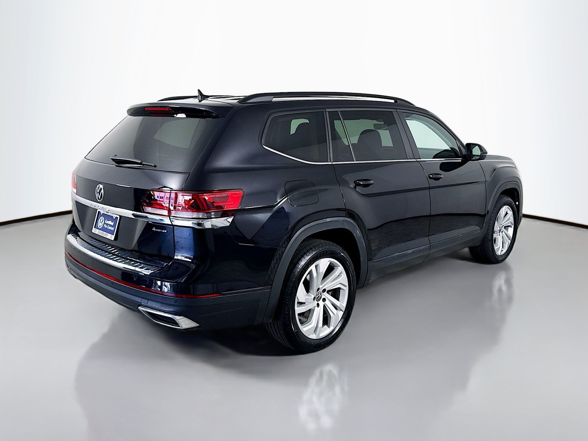 2023 Volkswagen Atlas SE w/Tech - Photo 9