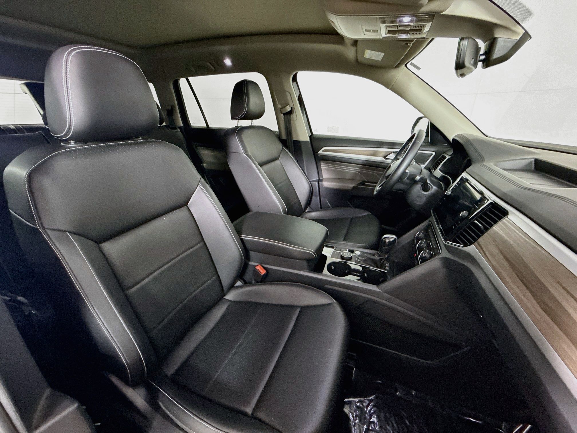 2023 Volkswagen Atlas SEL - Photo 28