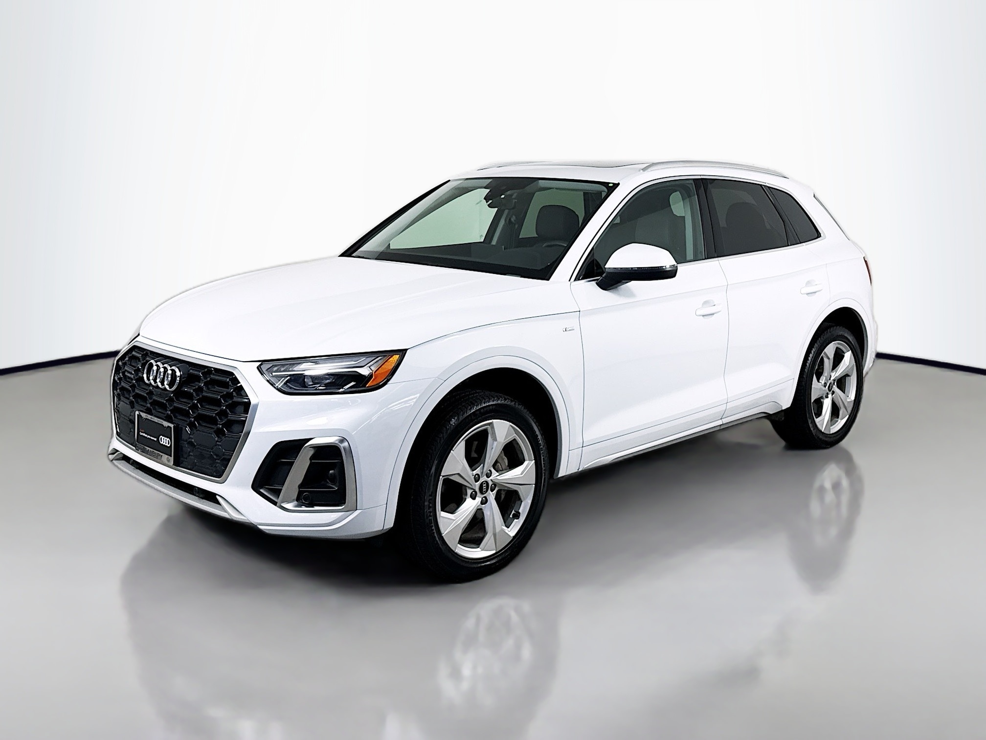 2023 Audi Q5 Premium Plus's photo