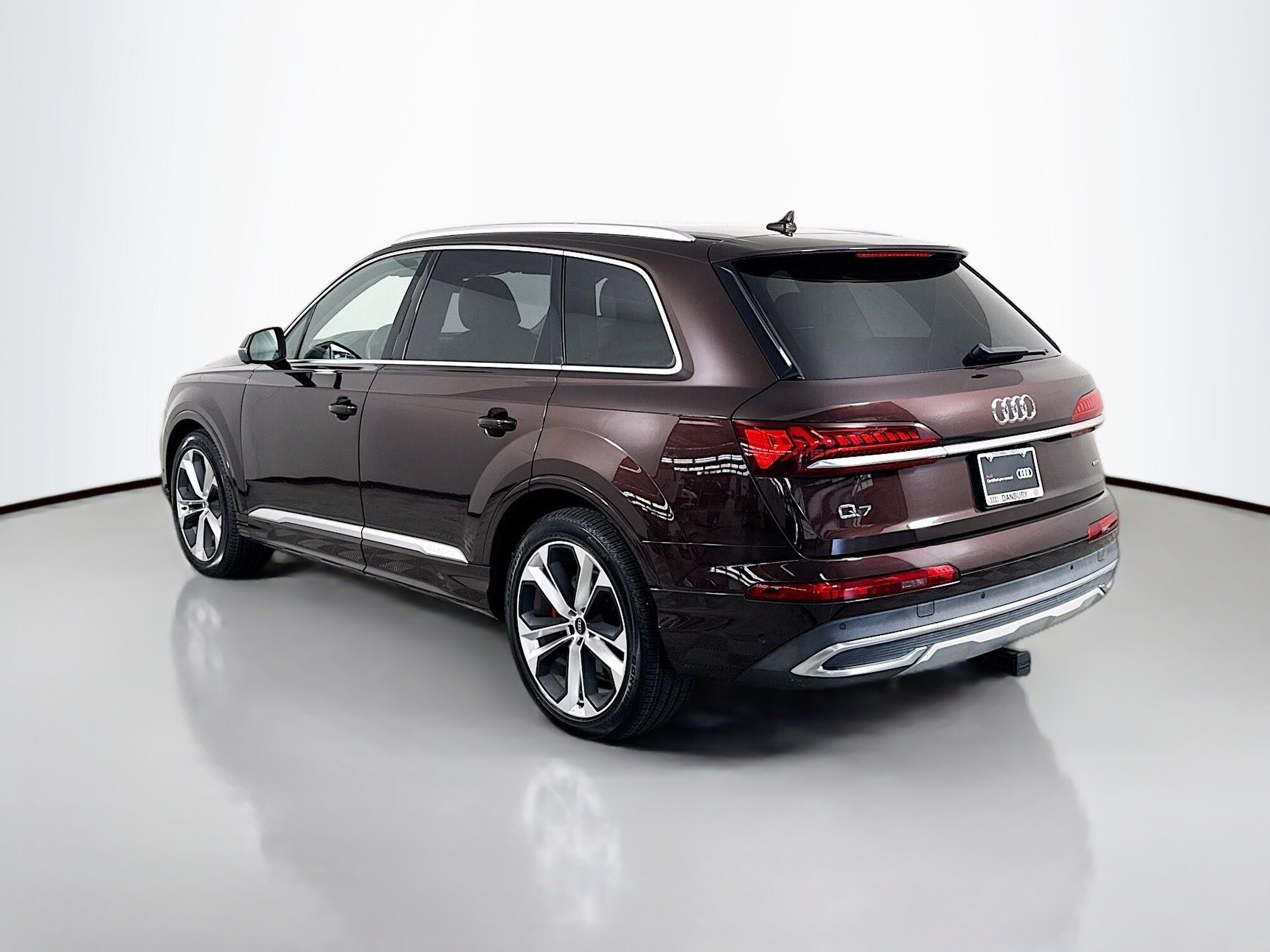 2021 Audi Q7 55 Prestige photo 3