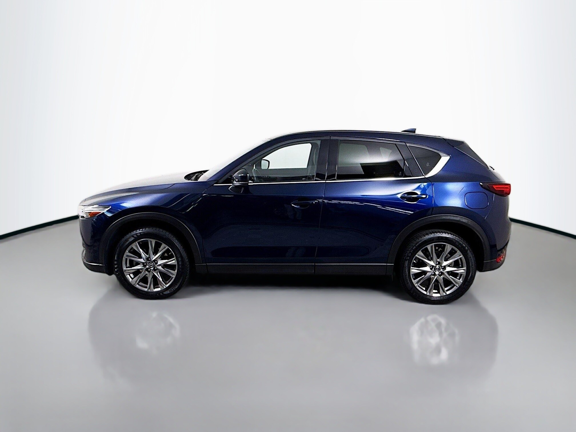 2020 Mazda CX-5 Signature photo 2