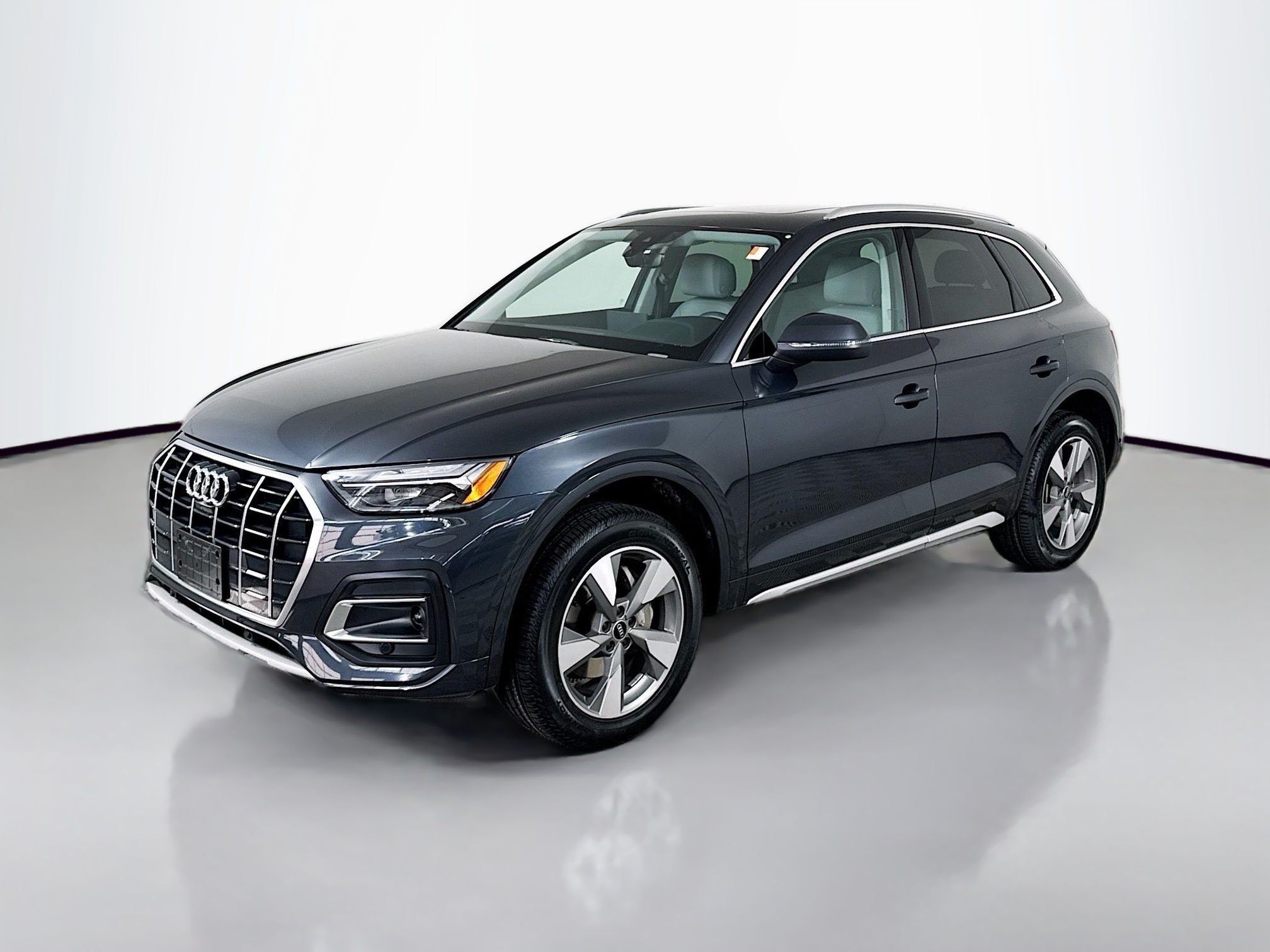 2023 Audi Q5 40 Premium Plus's photo
