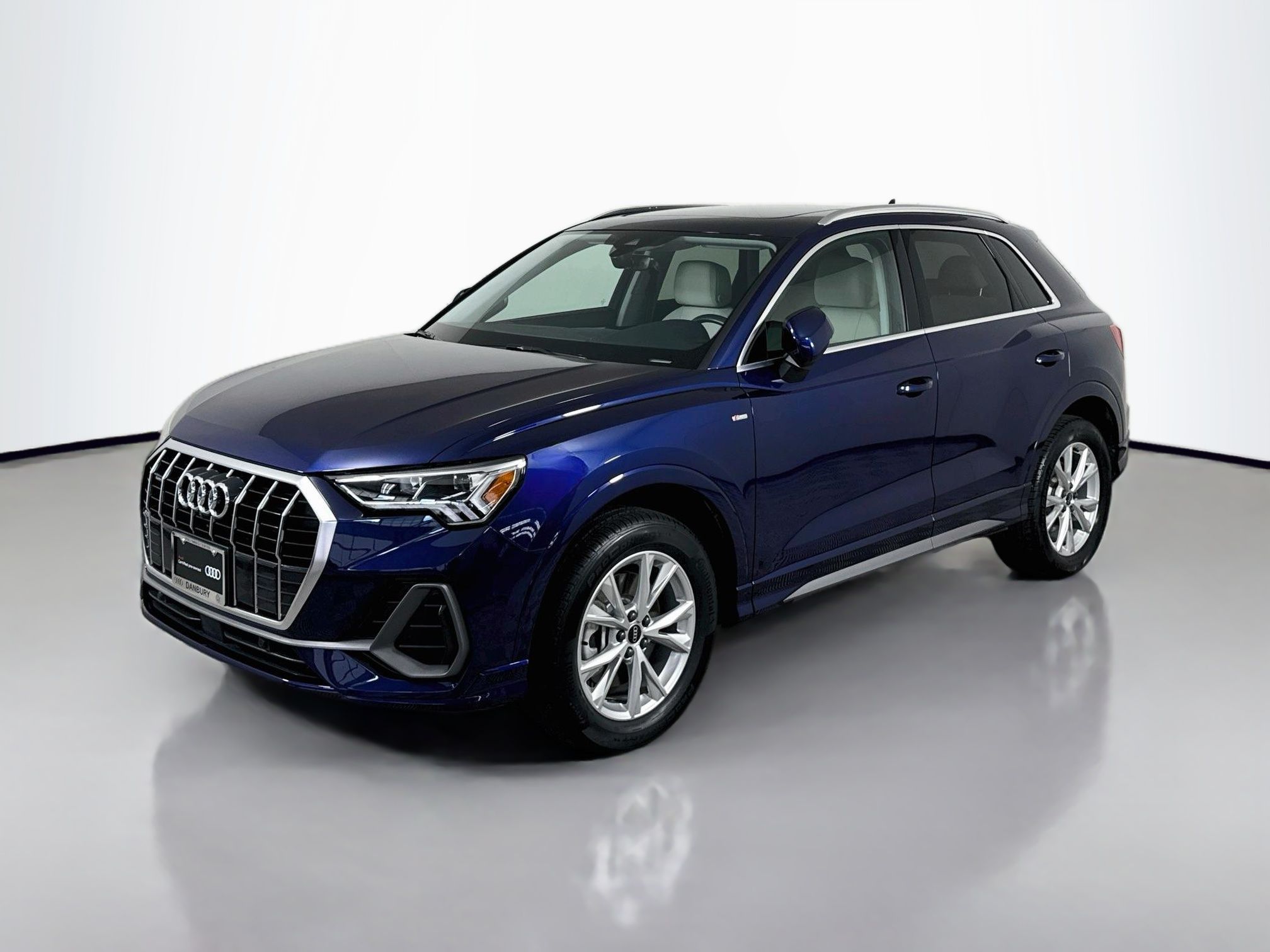 2023 Audi Q3 45 TFSI S Line Premium Plus quattro's photo