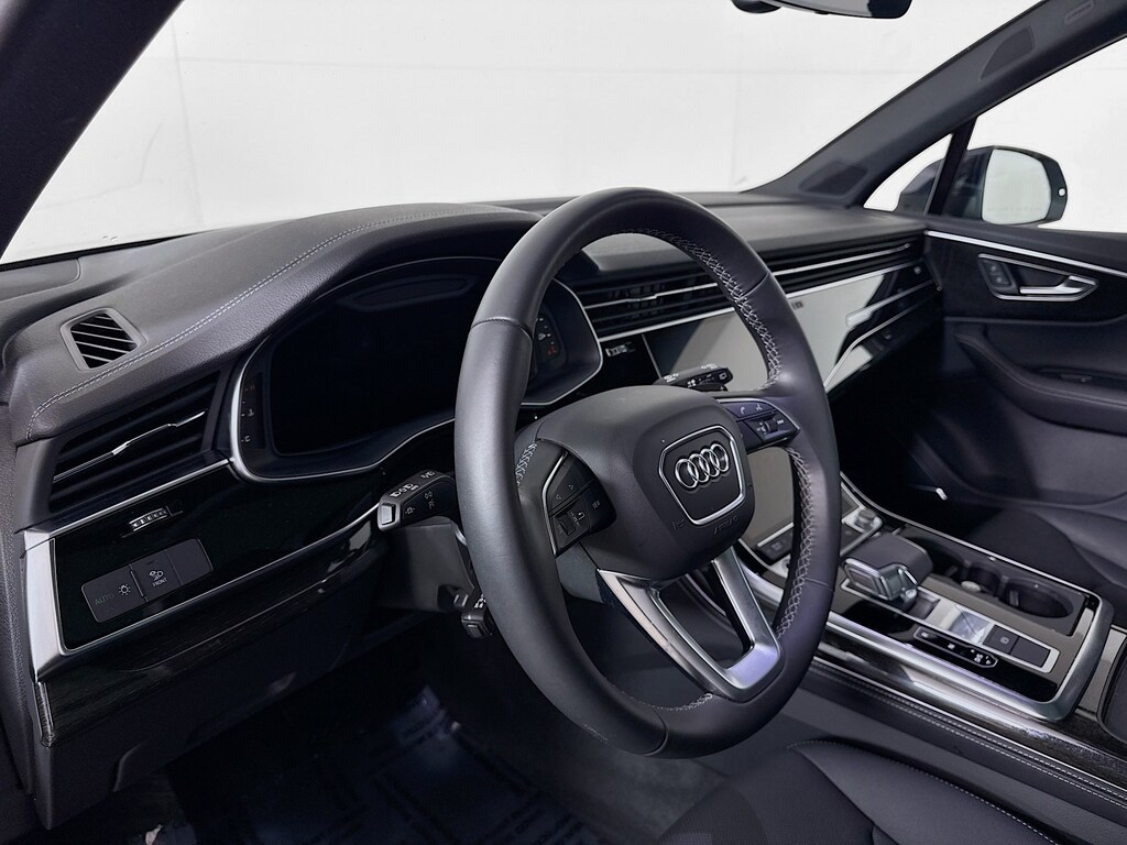 Certified 2025 Audi Q7 45 Premium Plus SUV