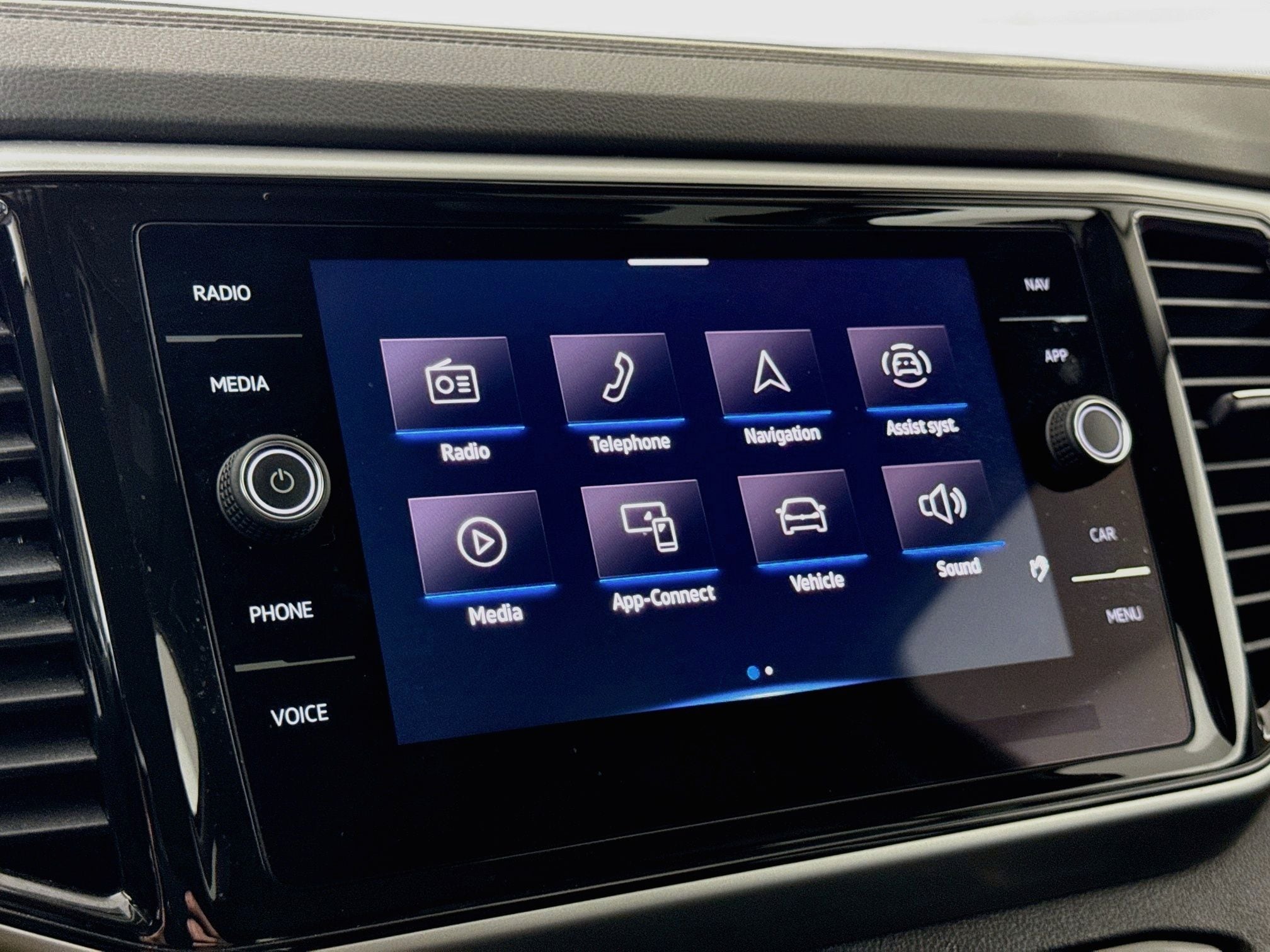 2023 Volkswagen Atlas SEL - Photo 16