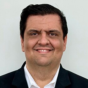 Staff member Ricardo Alves from ID_e0514f88e7fa