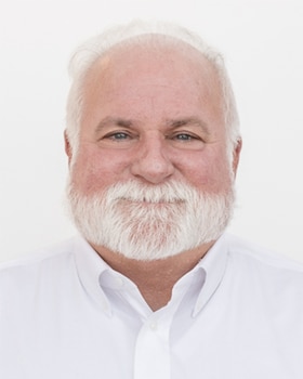 Staff member Derek Smith from ID_e0514f88e7fa