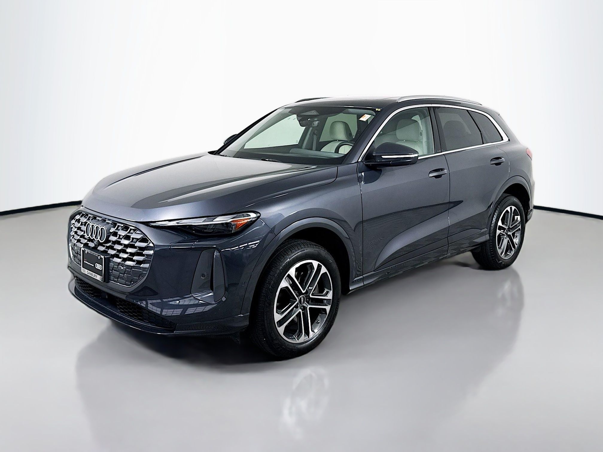 2025 Audi Q5 Premium quattro's photo