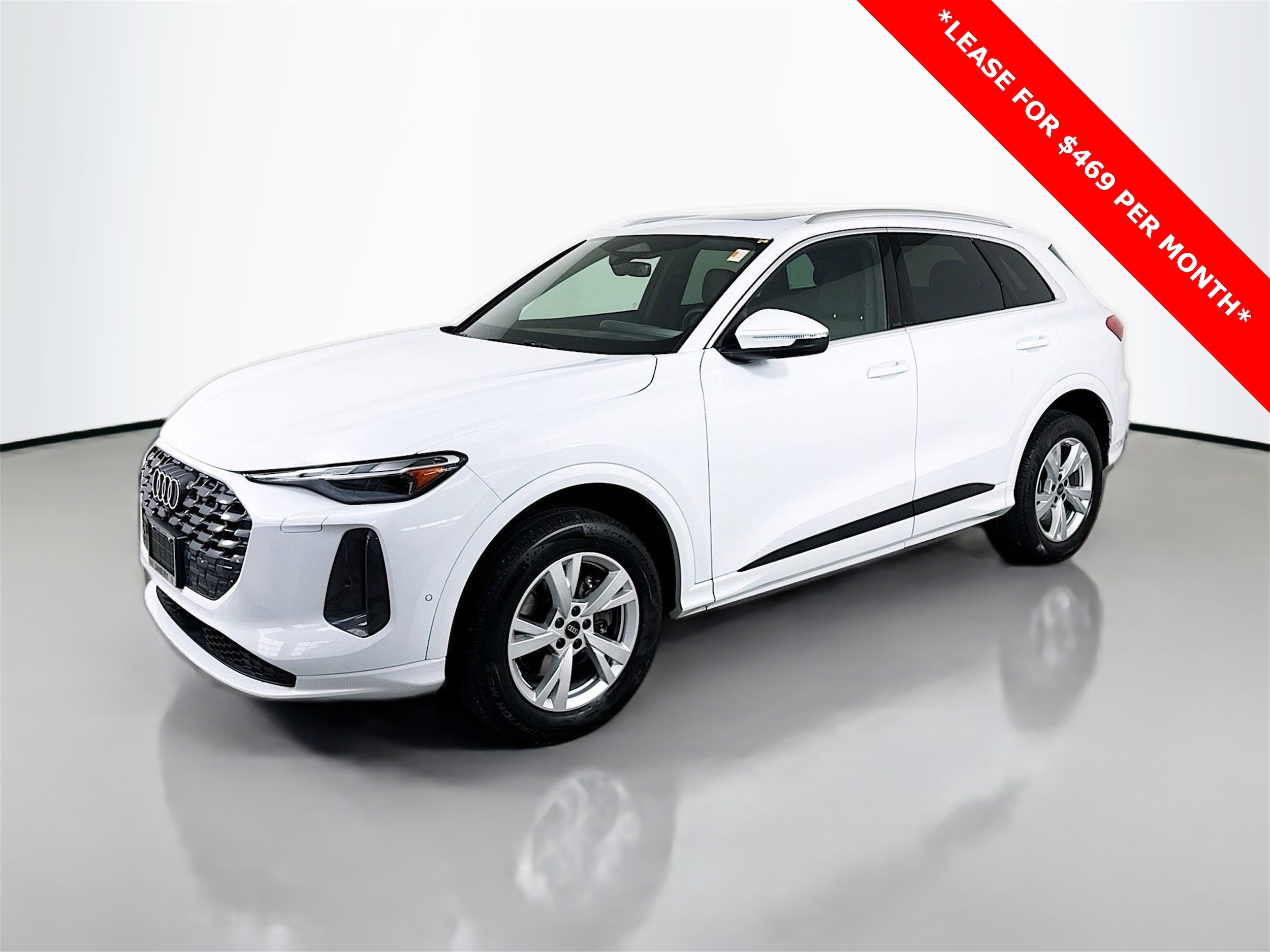 2025 Audi New Q5 Premium's photo