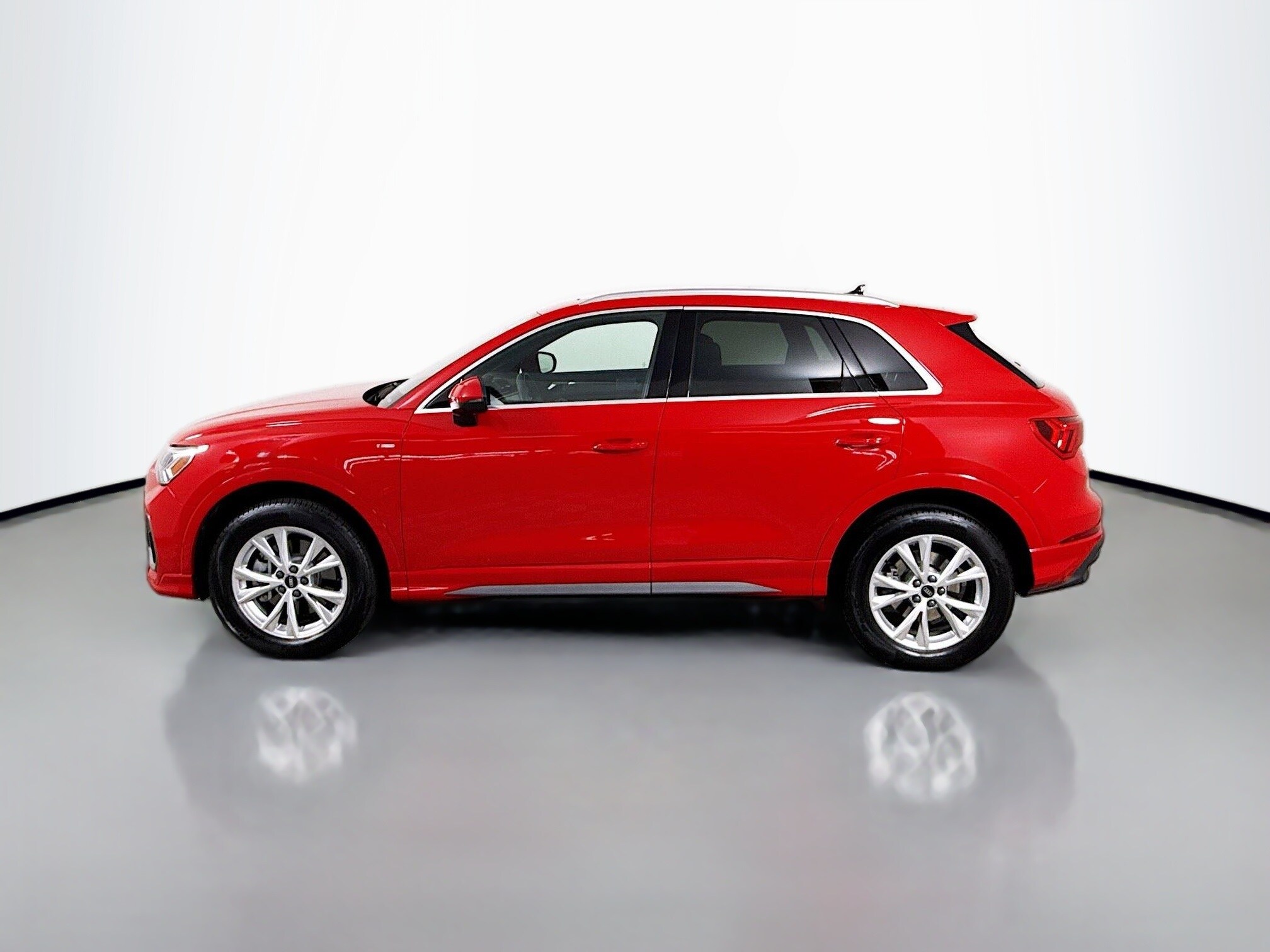 2025 Audi Q3 Premium Plus photo 2