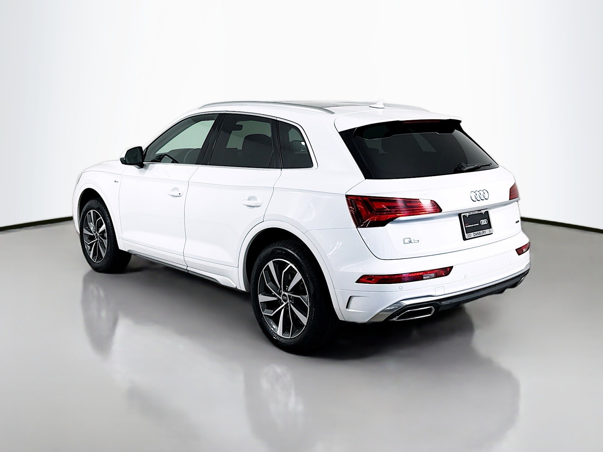 2024 Audi Q5 45 S line Premium Plus photo 3