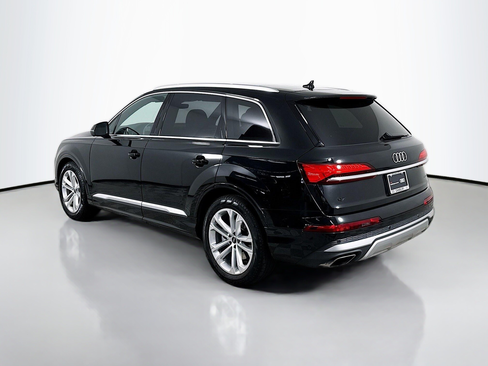 2025 Audi Q7 55 Premium Plus photo 3