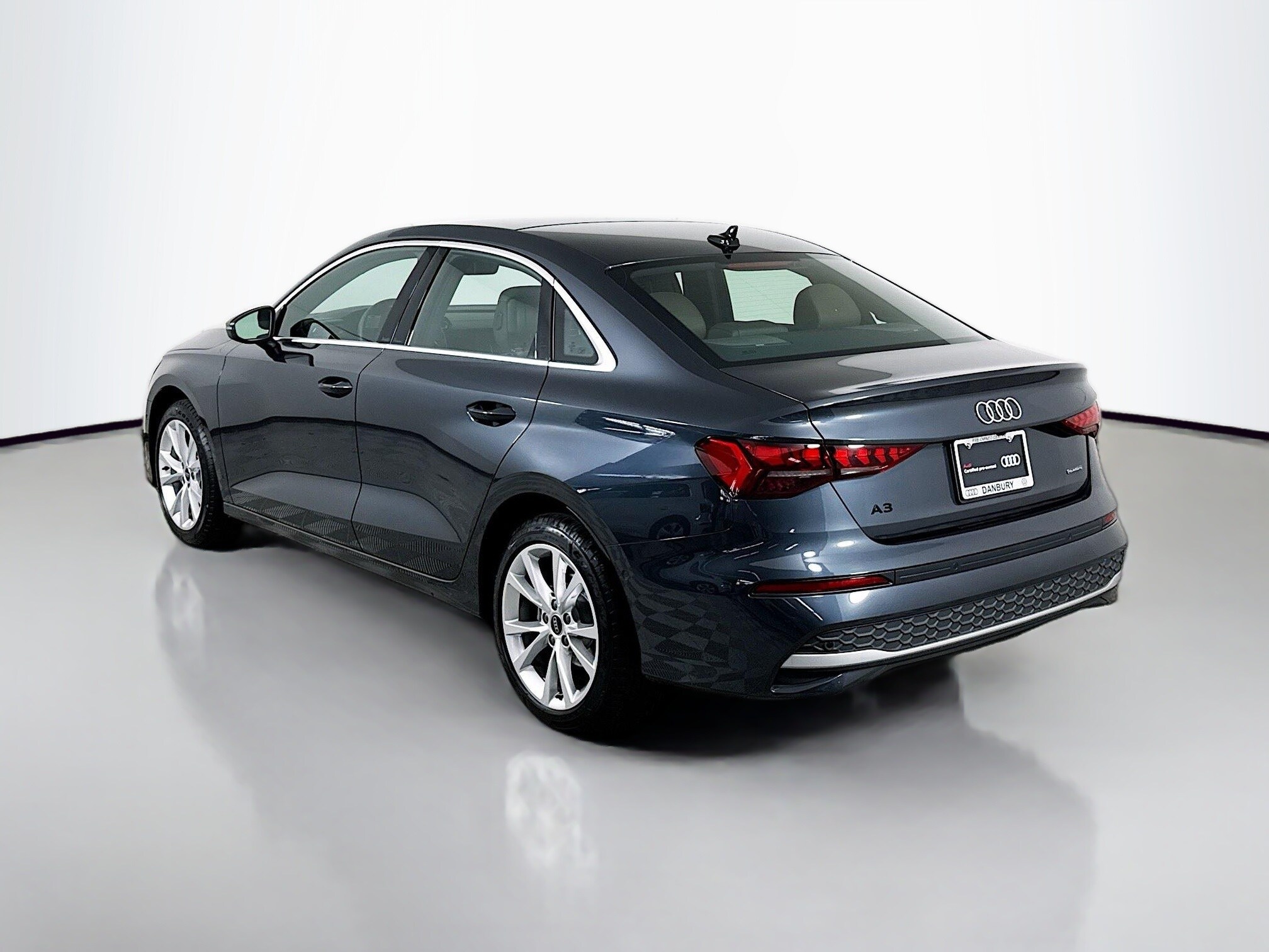 2025 Audi A3 40 Premium Plus photo 3