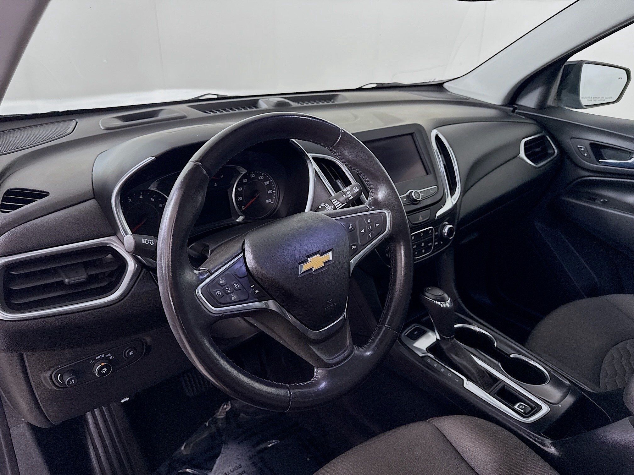 2020 Chevrolet Equinox LT photo 4