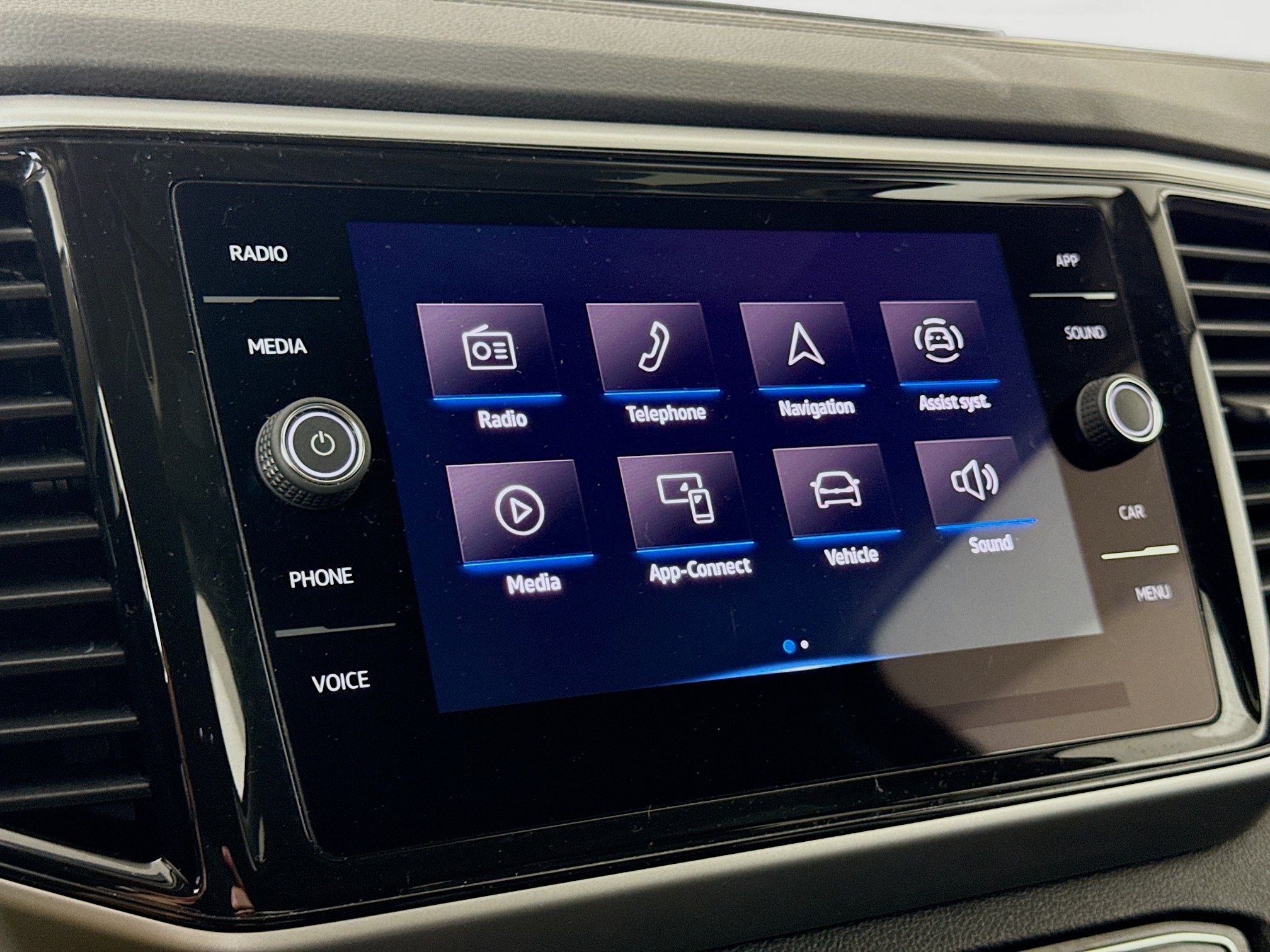 2023 Volkswagen Atlas SE w/Tech - Photo 16