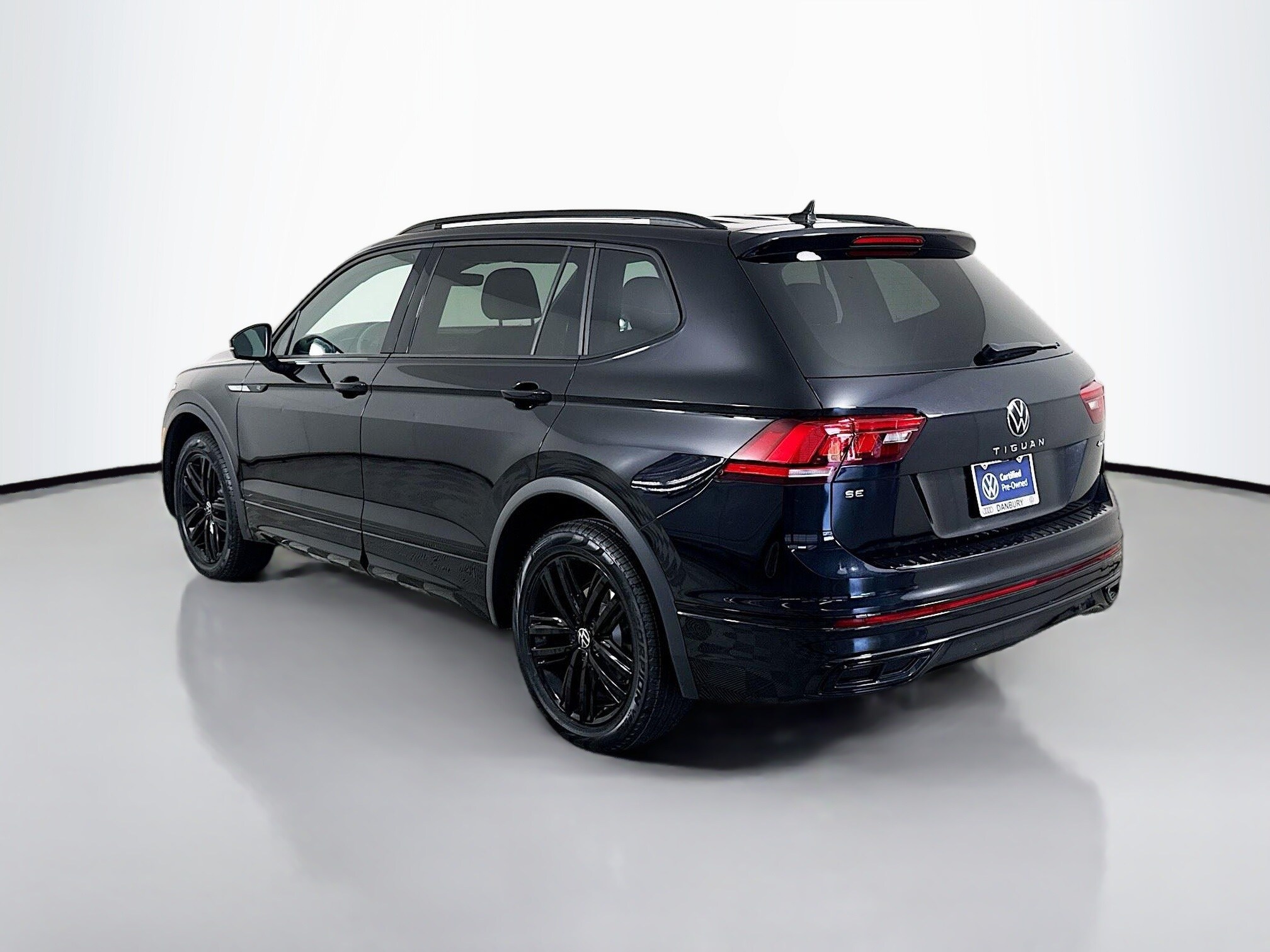 2022 Volkswagen Tiguan SE R-Line Black photo 3