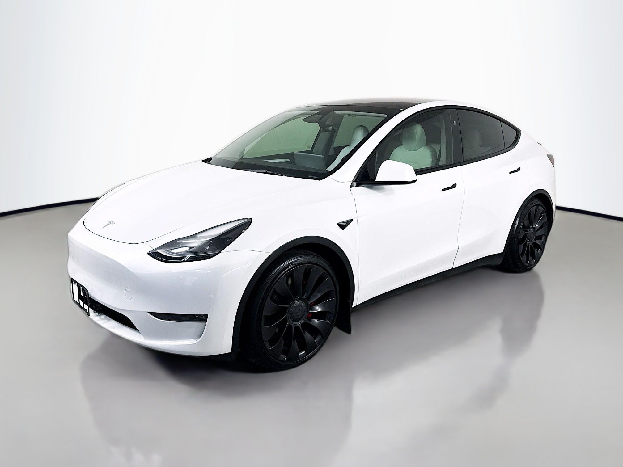 2023 Tesla Model Y's photo