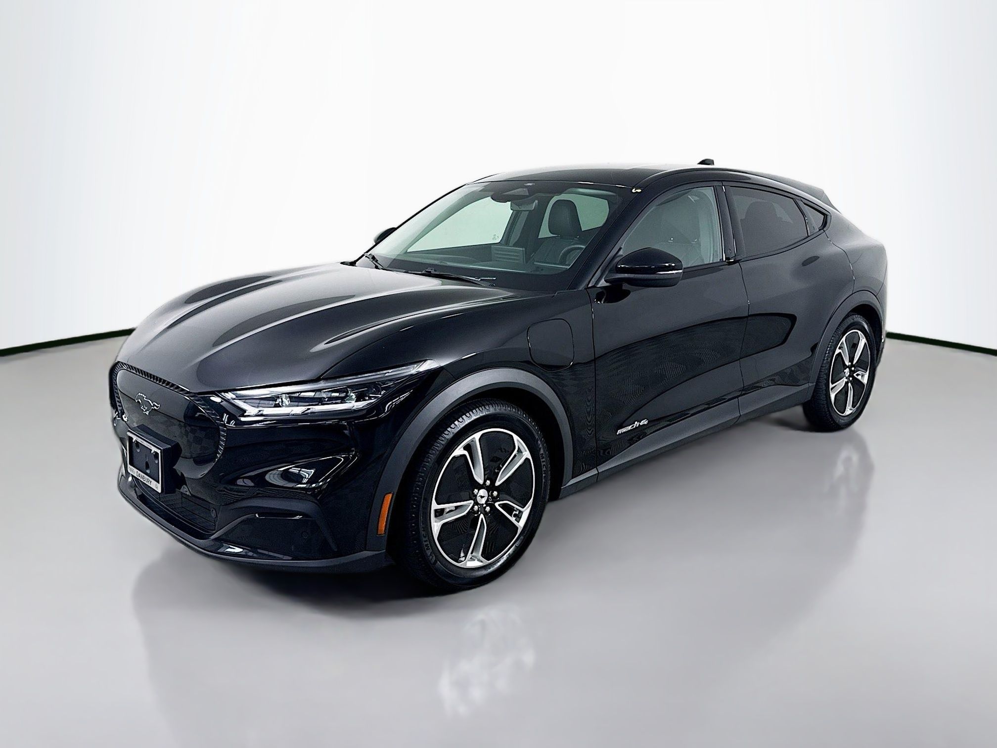 2021 Ford Mustang-Mach-e Select's photo
