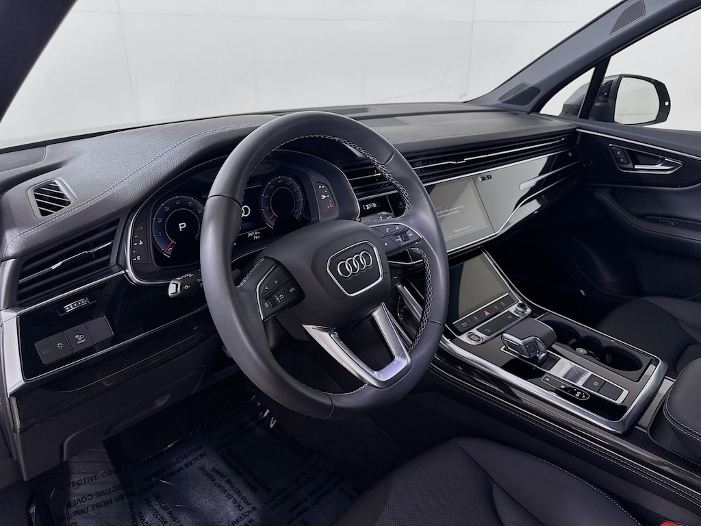 Certified 2025 Audi Q7 55 Premium Plus SUV