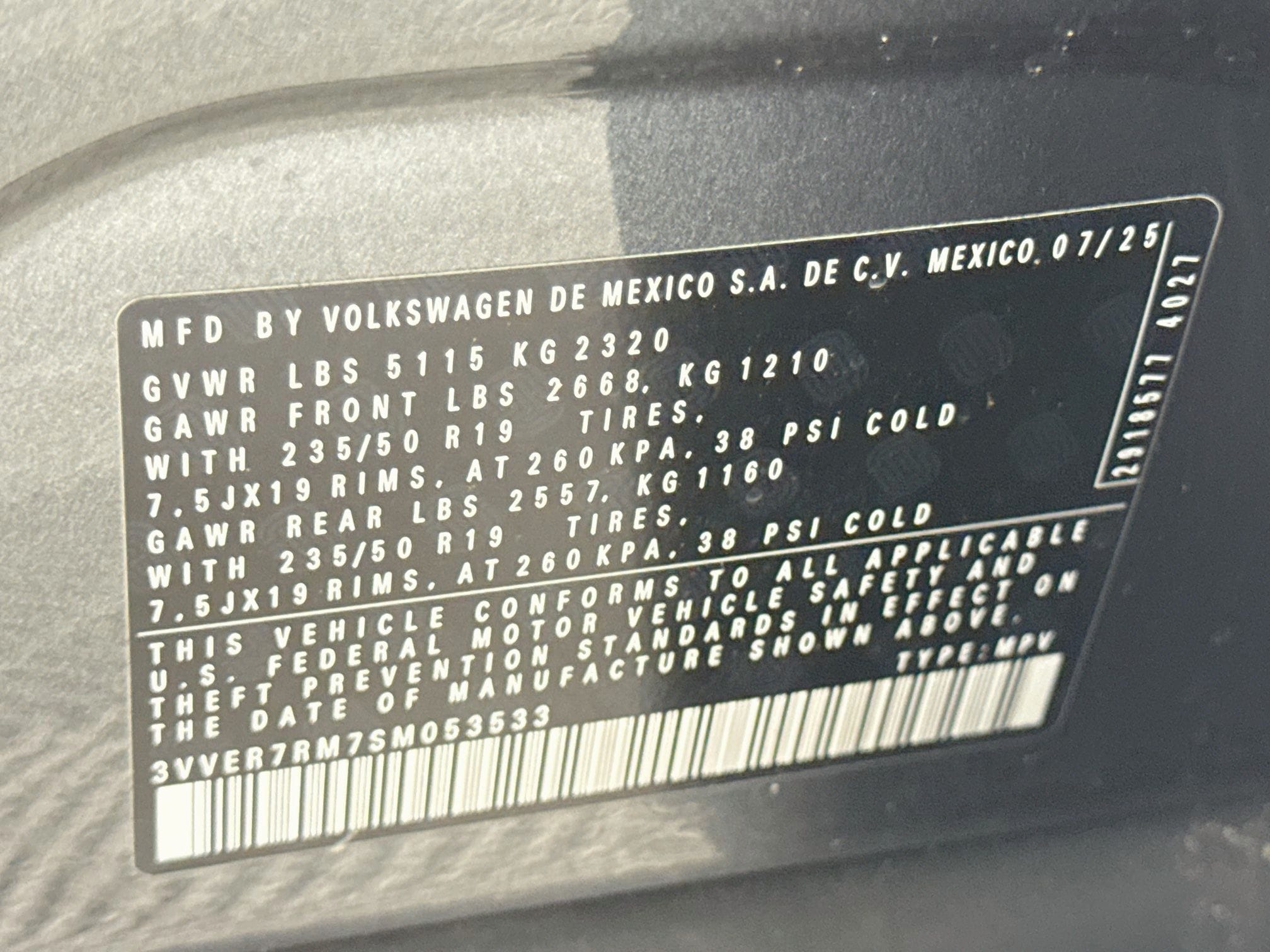 2025 Volkswagen Tiguan SE - Photo 28