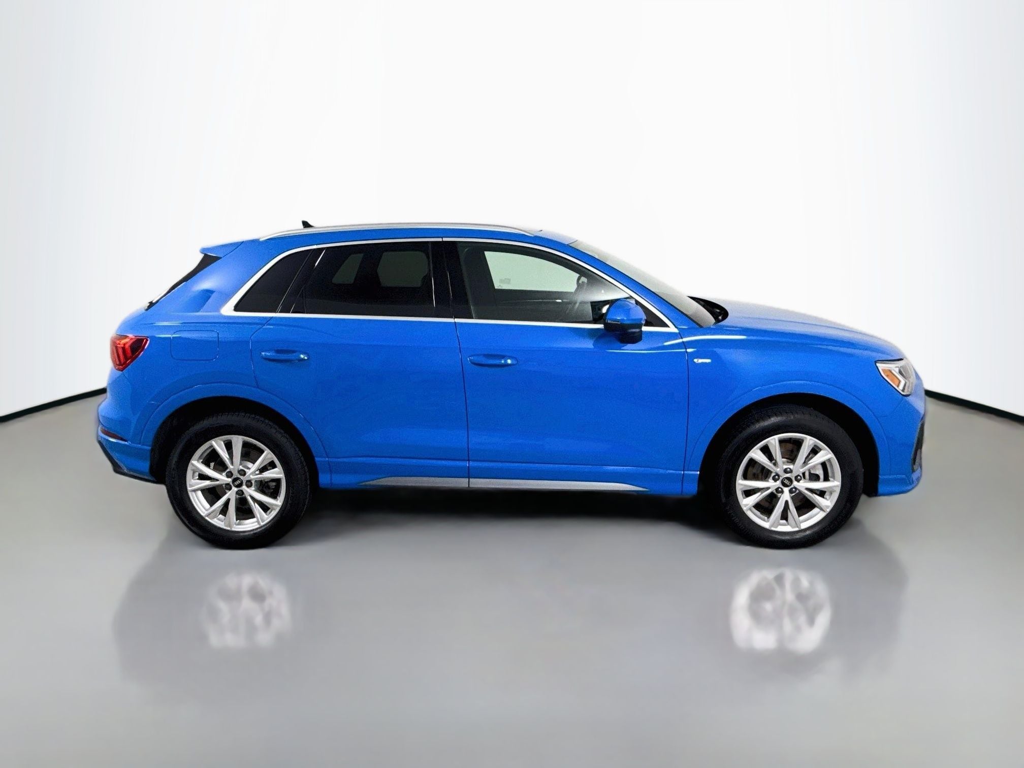 2023 Audi Q3 S Line Premium Plus - Photo 8