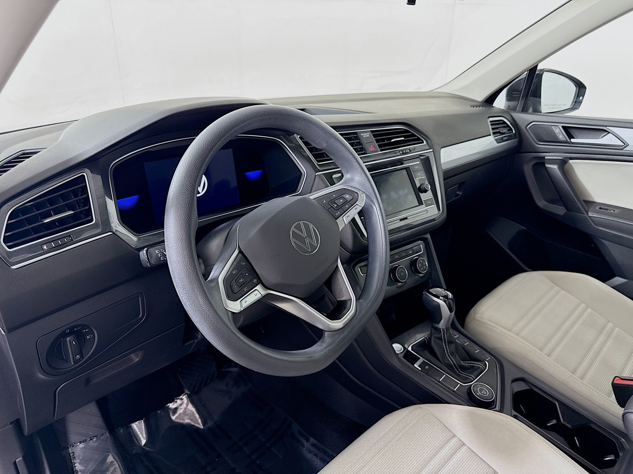 2022 Volkswagen Tiguan S photo 4